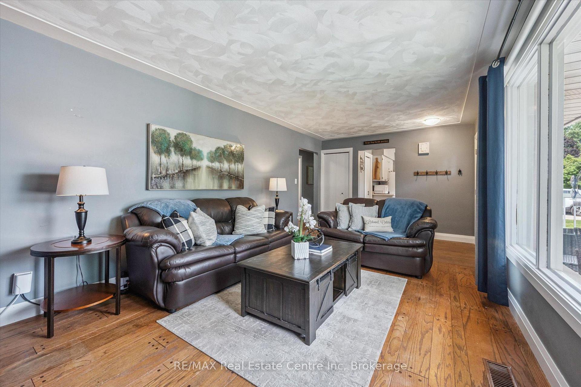 Photo 4 of 437 Davidson Avenue S, North Perth, Listowel — HOMEH