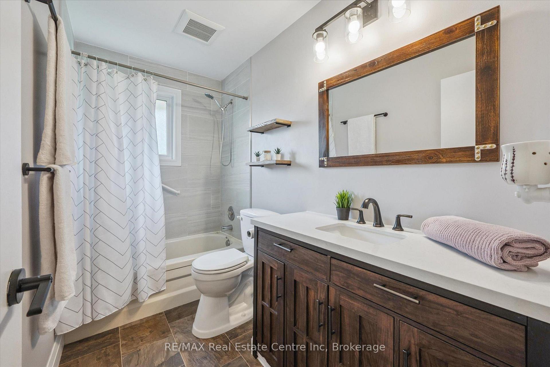 Photo 12 of 437 Davidson Avenue S, North Perth, Listowel — HOMEH