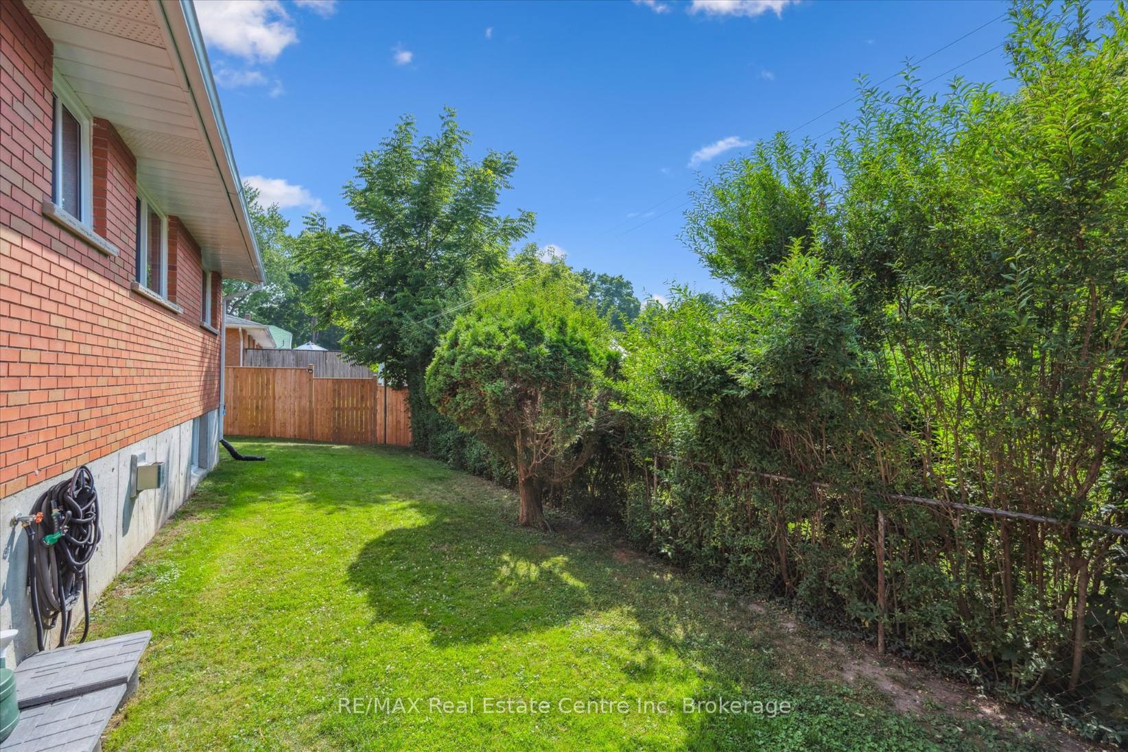 Photo 20 of 437 Davidson Avenue S, North Perth, Listowel — HOMEH