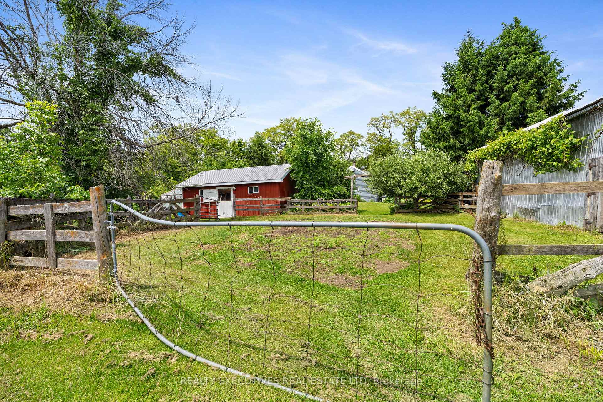 Photo 11 of 10920 Van Camp Road, North Dundas, North Dundas (Mountain) Twp — HOMEH