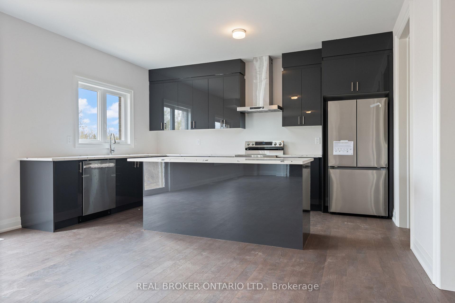 Photo 7 of 27 Butternut Drive, Norfolk, Simcoe — HOMEH