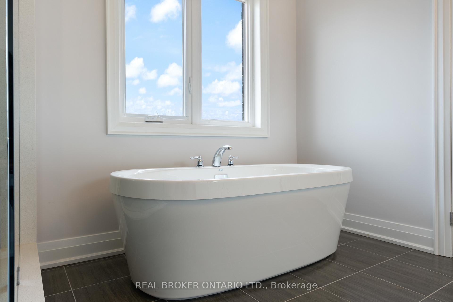 Photo 29 of 27 Butternut Drive, Norfolk, Simcoe — HOMEH