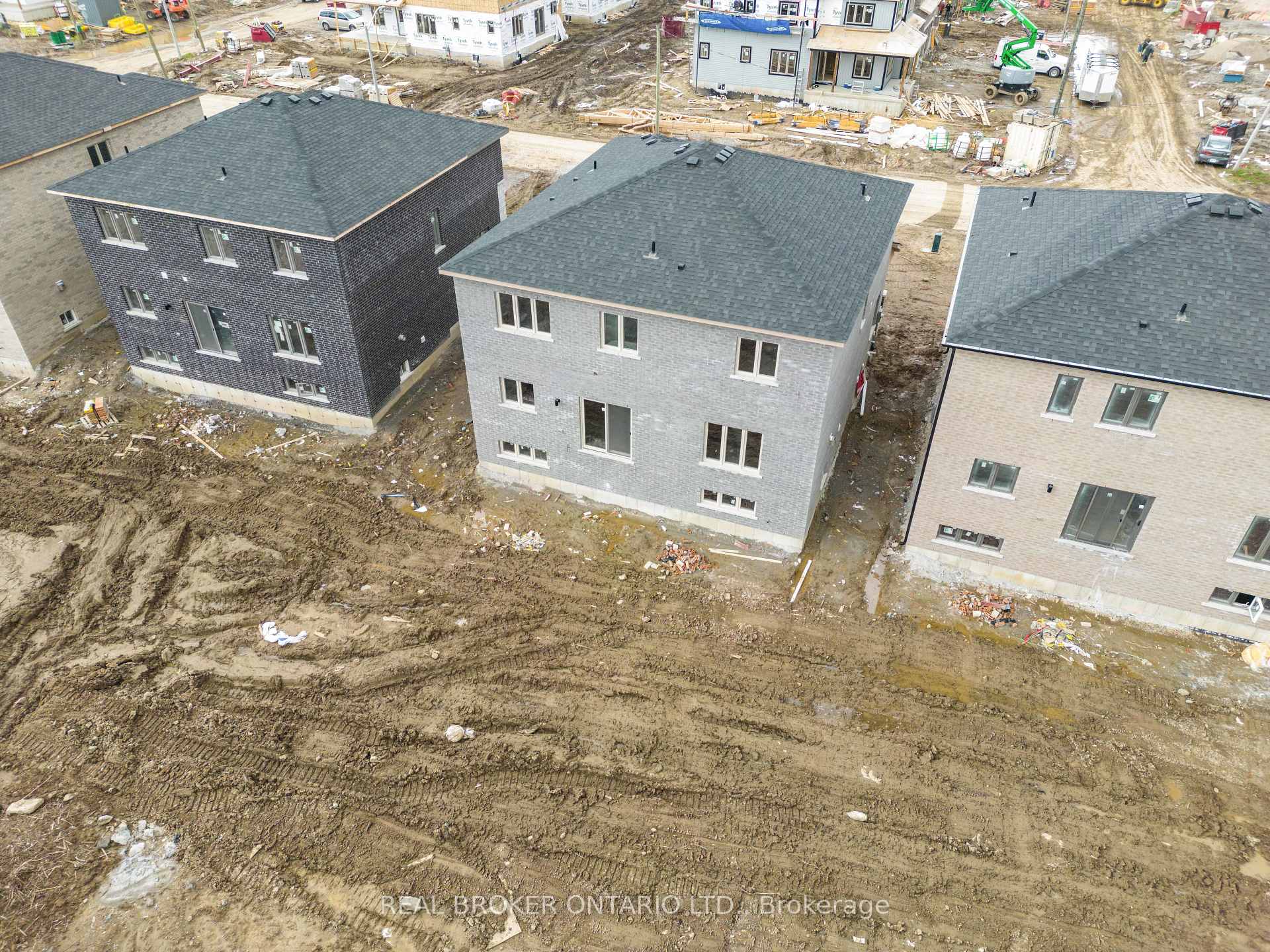 Photo 34 of 27 Butternut Drive, Norfolk, Simcoe — HOMEH