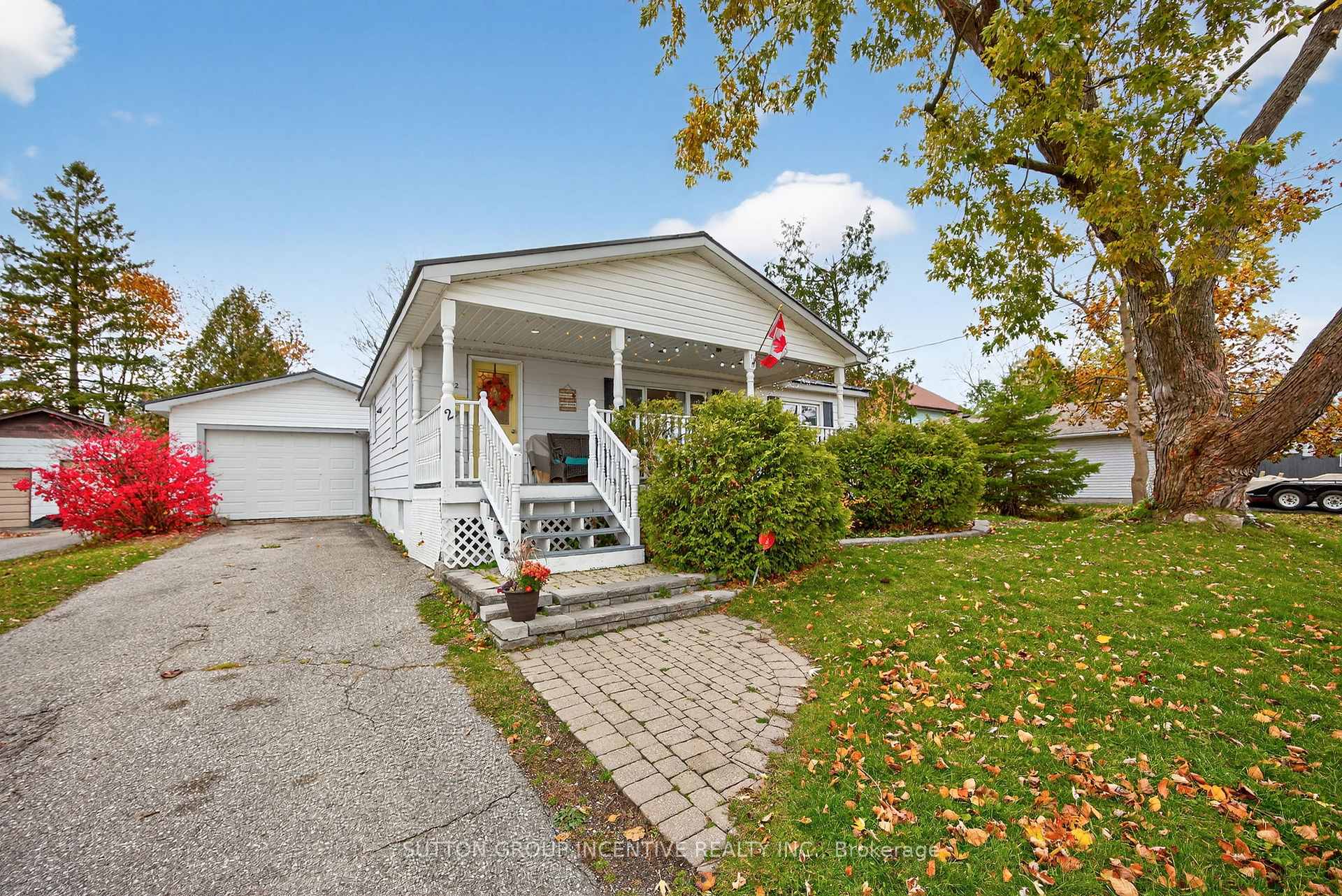 Photo 3 of 2 Derby Street, Orillia — HOMEH