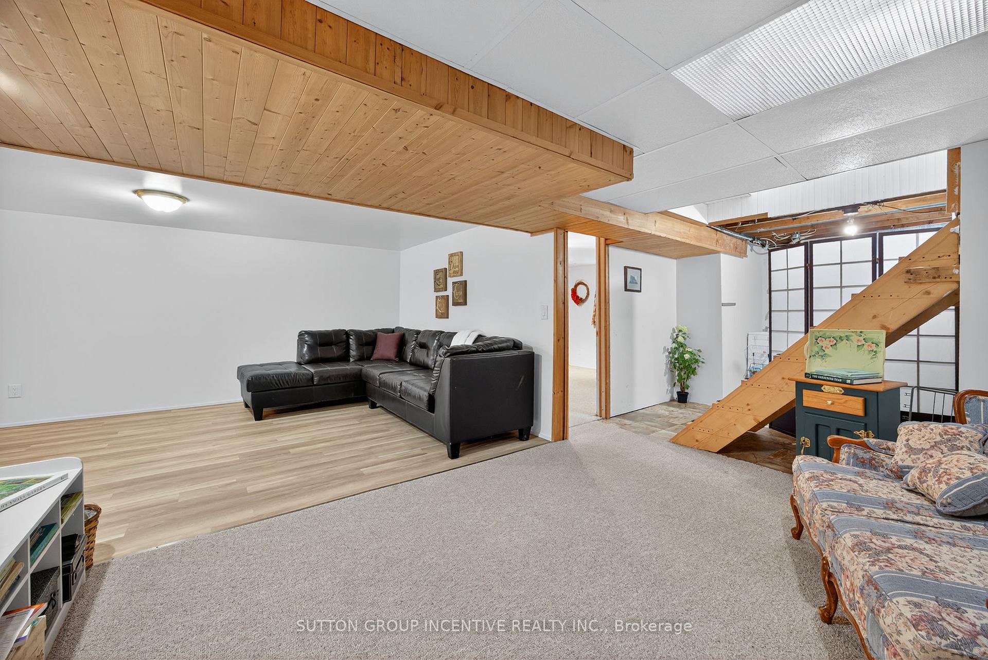 Photo 21 of 2 Derby Street, Orillia — HOMEH