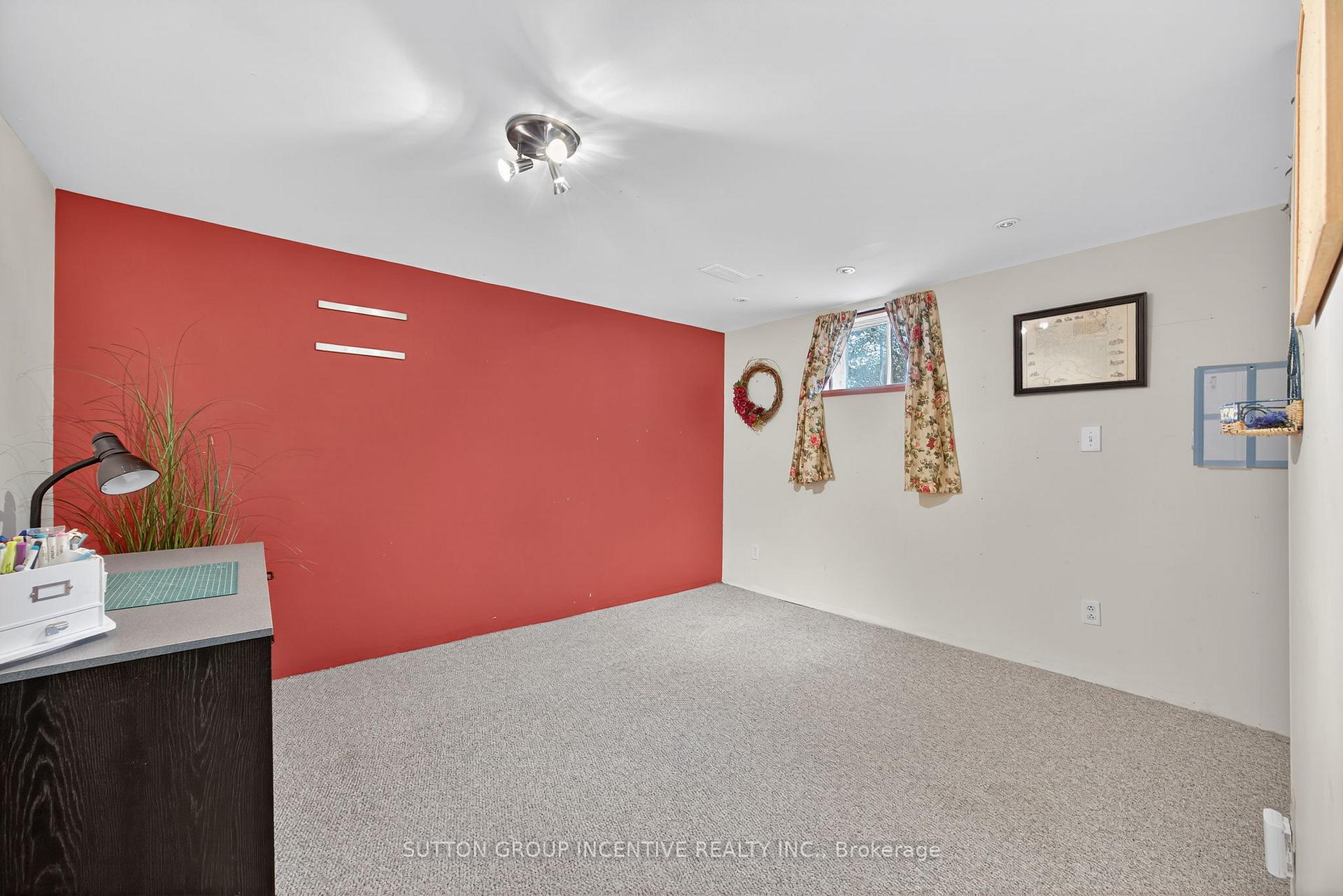 Photo 24 of 2 Derby Street, Orillia — HOMEH