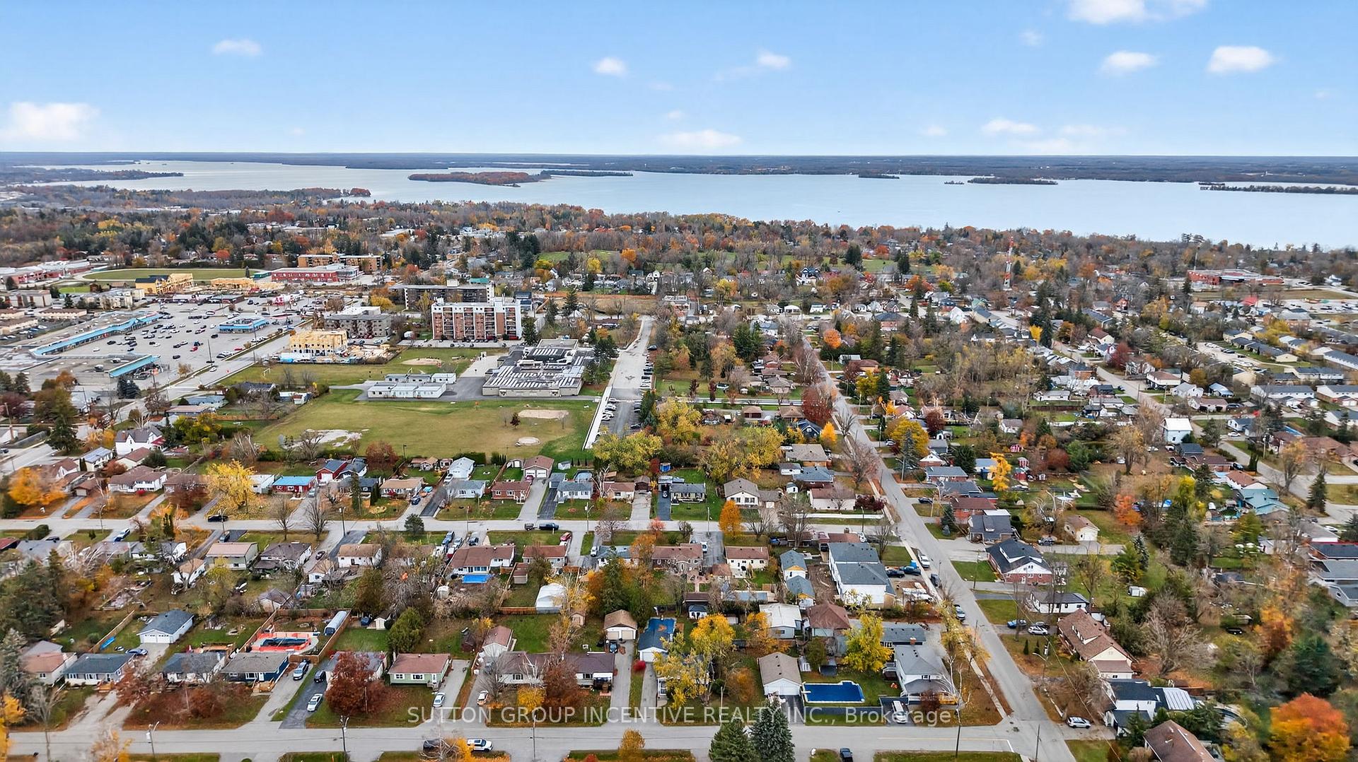 Photo 35 of 2 Derby Street, Orillia — HOMEH