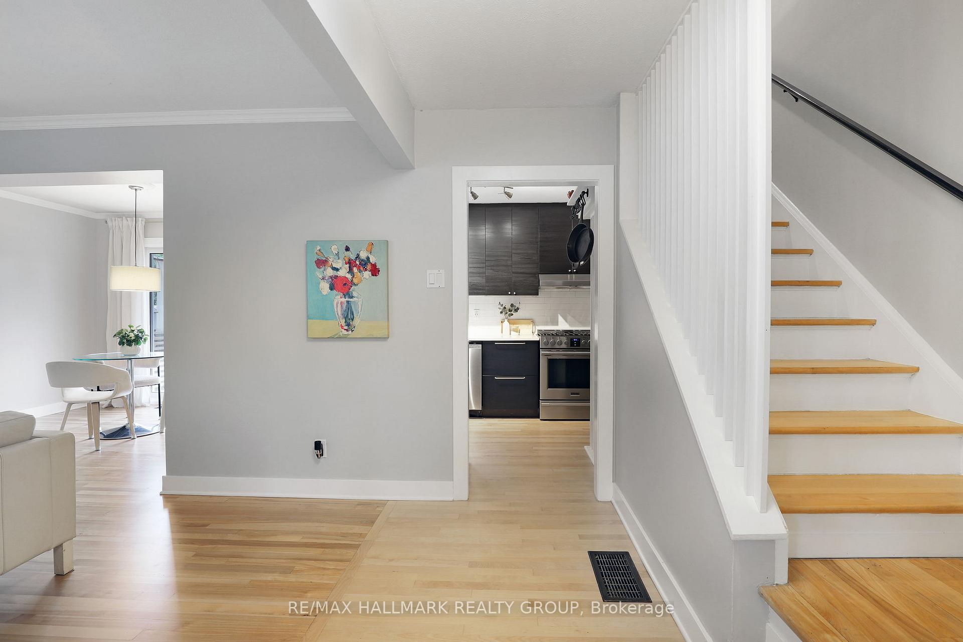 Photo 3 of 836 Borthwick Avenue, Ottawa, Castle Heights/Rideau High — HOMEH