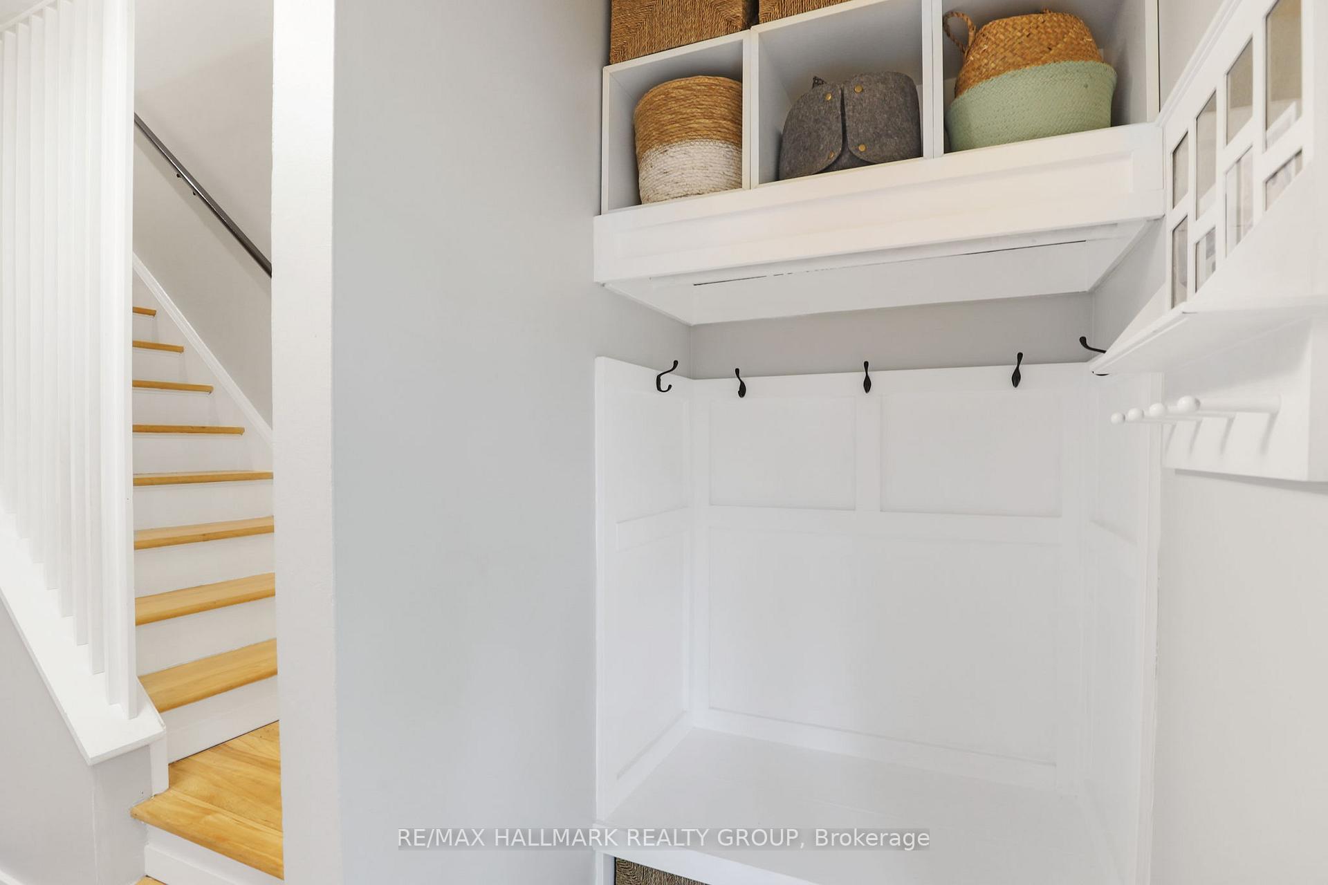 Photo 5 of 836 Borthwick Avenue, Ottawa, Castle Heights/Rideau High — HOMEH