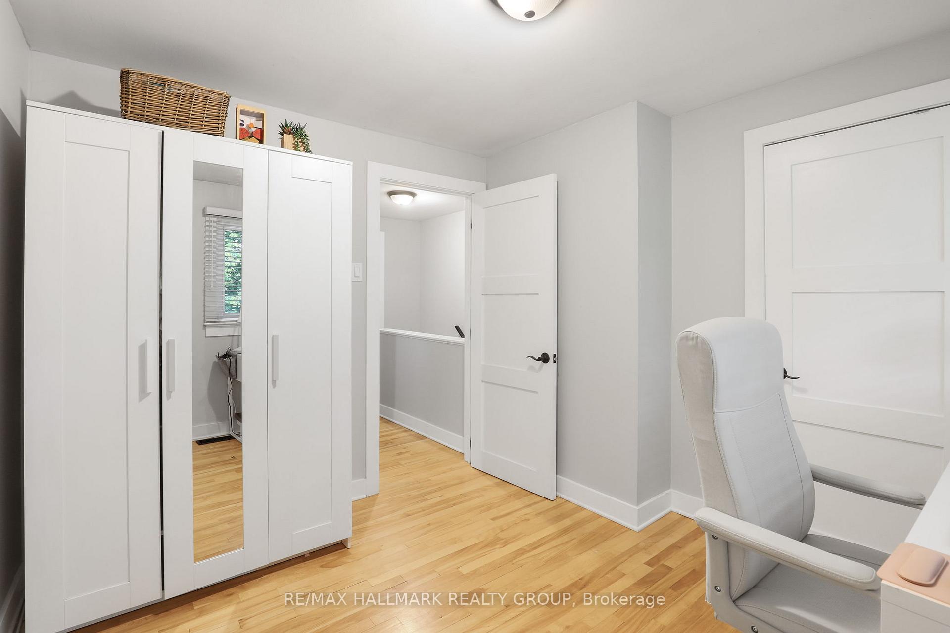 Photo 26 of 836 Borthwick Avenue, Ottawa, Castle Heights/Rideau High — HOMEH