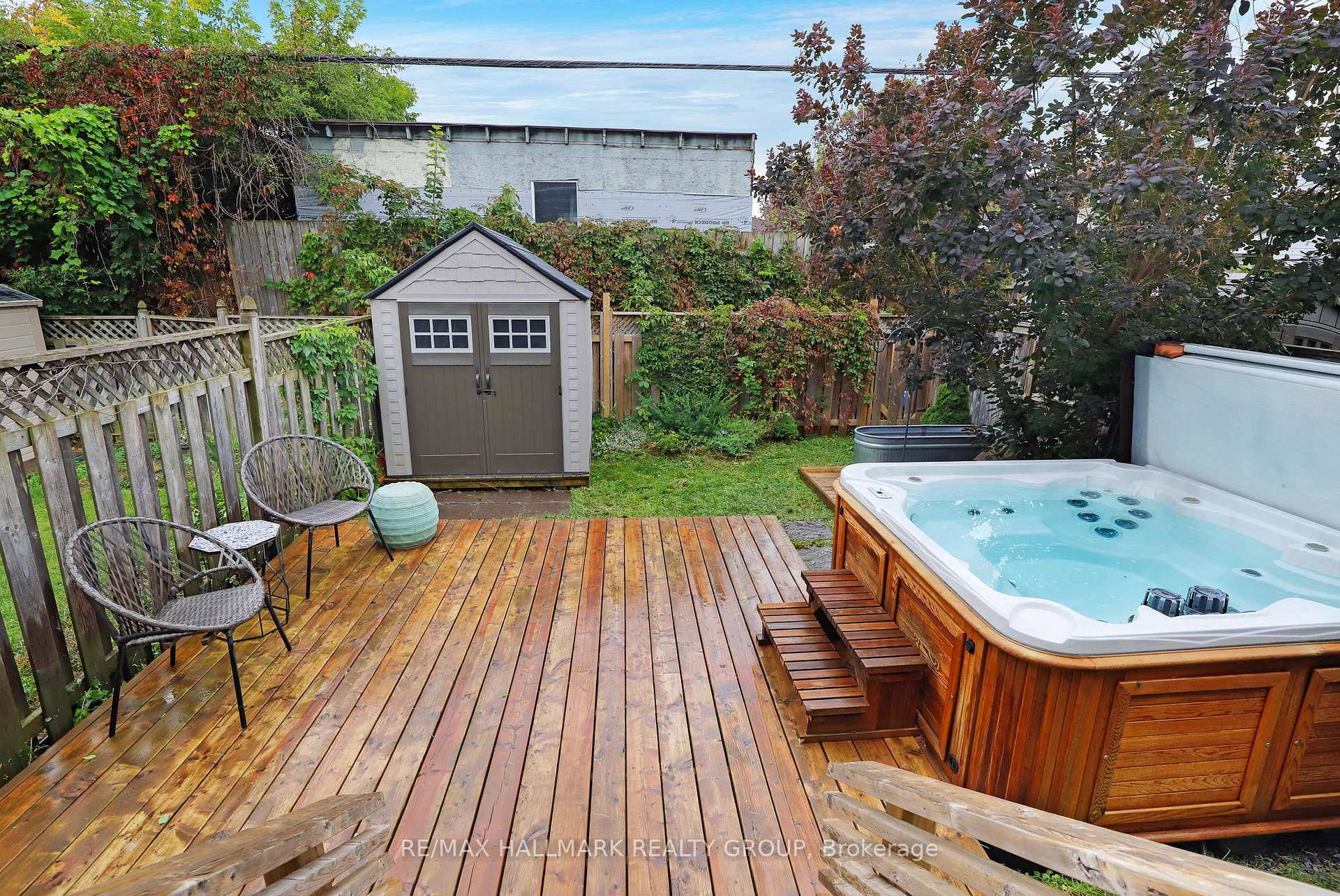 Photo 32 of 836 Borthwick Avenue, Ottawa, Castle Heights/Rideau High — HOMEH