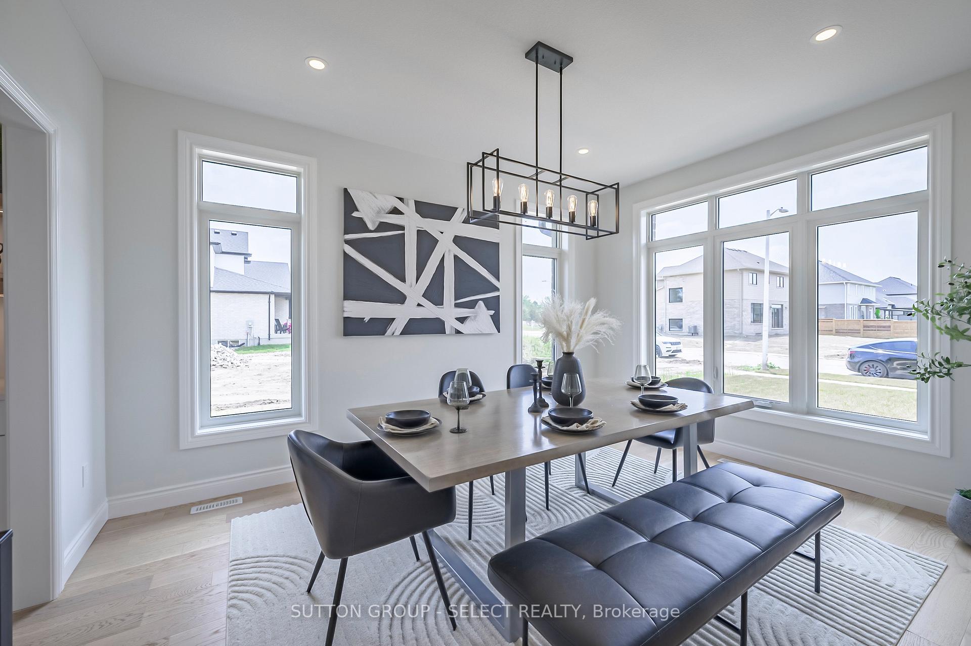 Photo 8 of 17 Spruce Crescent, North Middlesex, Parkhill — HOMEH