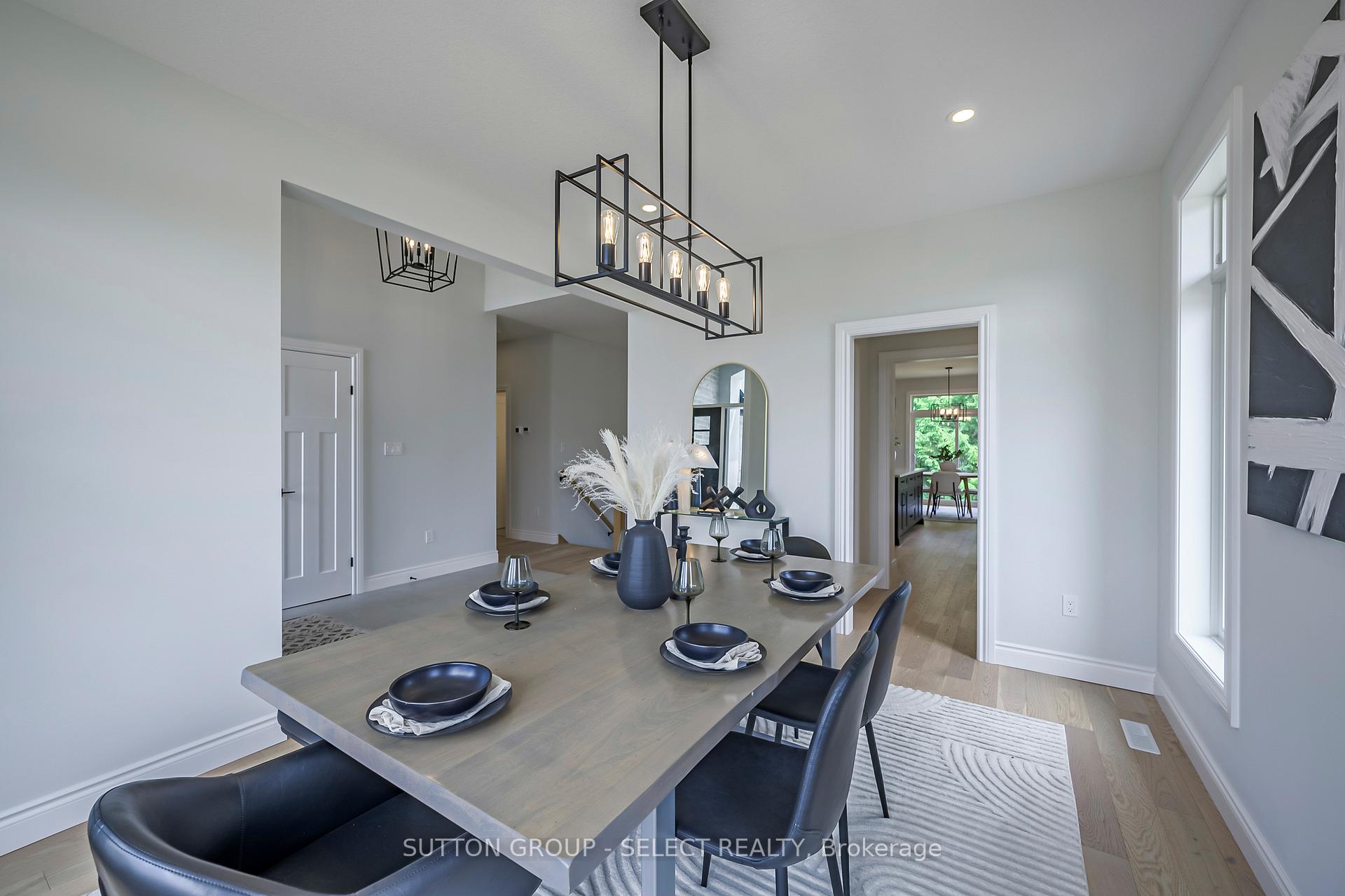 Photo 10 of 17 Spruce Crescent, North Middlesex, Parkhill — HOMEH