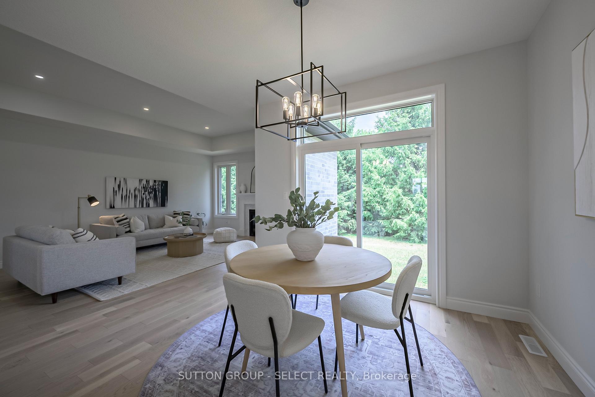 Photo 16 of 17 Spruce Crescent, North Middlesex, Parkhill — HOMEH