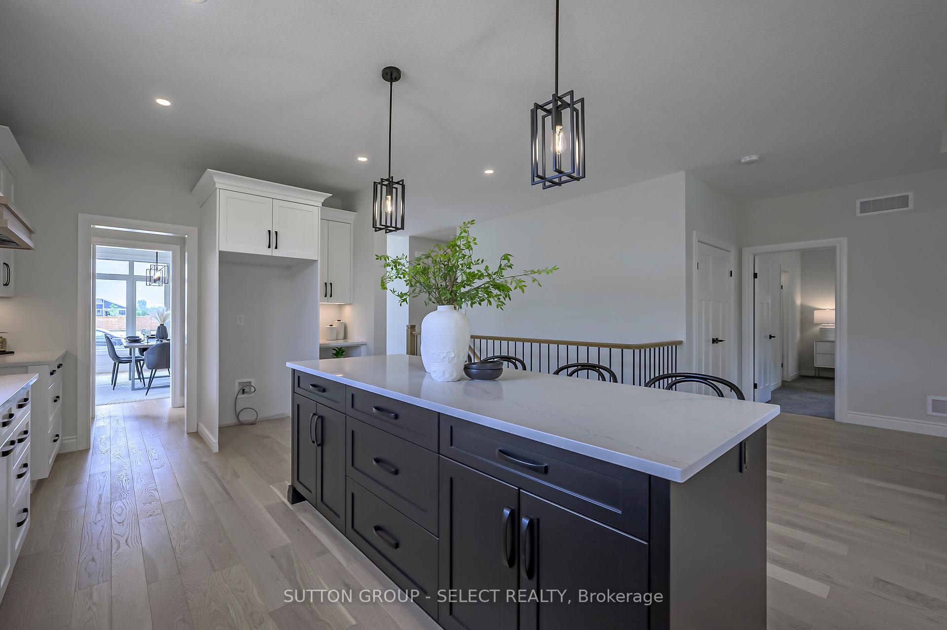 Photo 18 of 17 Spruce Crescent, North Middlesex, Parkhill — HOMEH