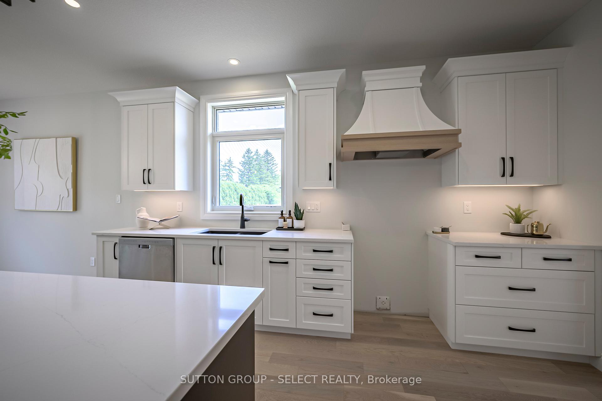 Photo 20 of 17 Spruce Crescent, North Middlesex, Parkhill — HOMEH