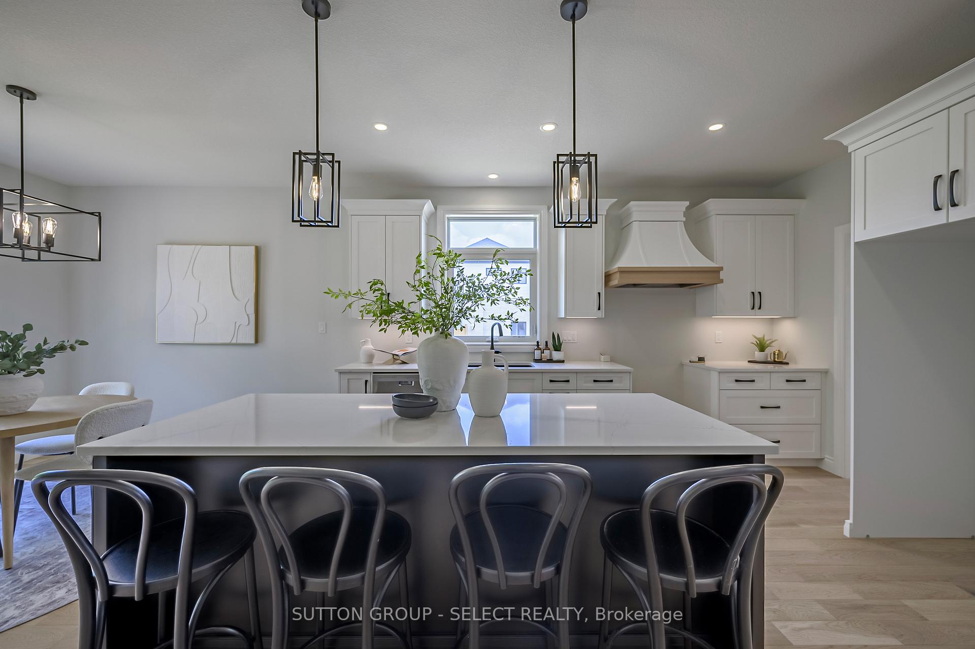 Photo 21 of 17 Spruce Crescent, North Middlesex, Parkhill — HOMEH