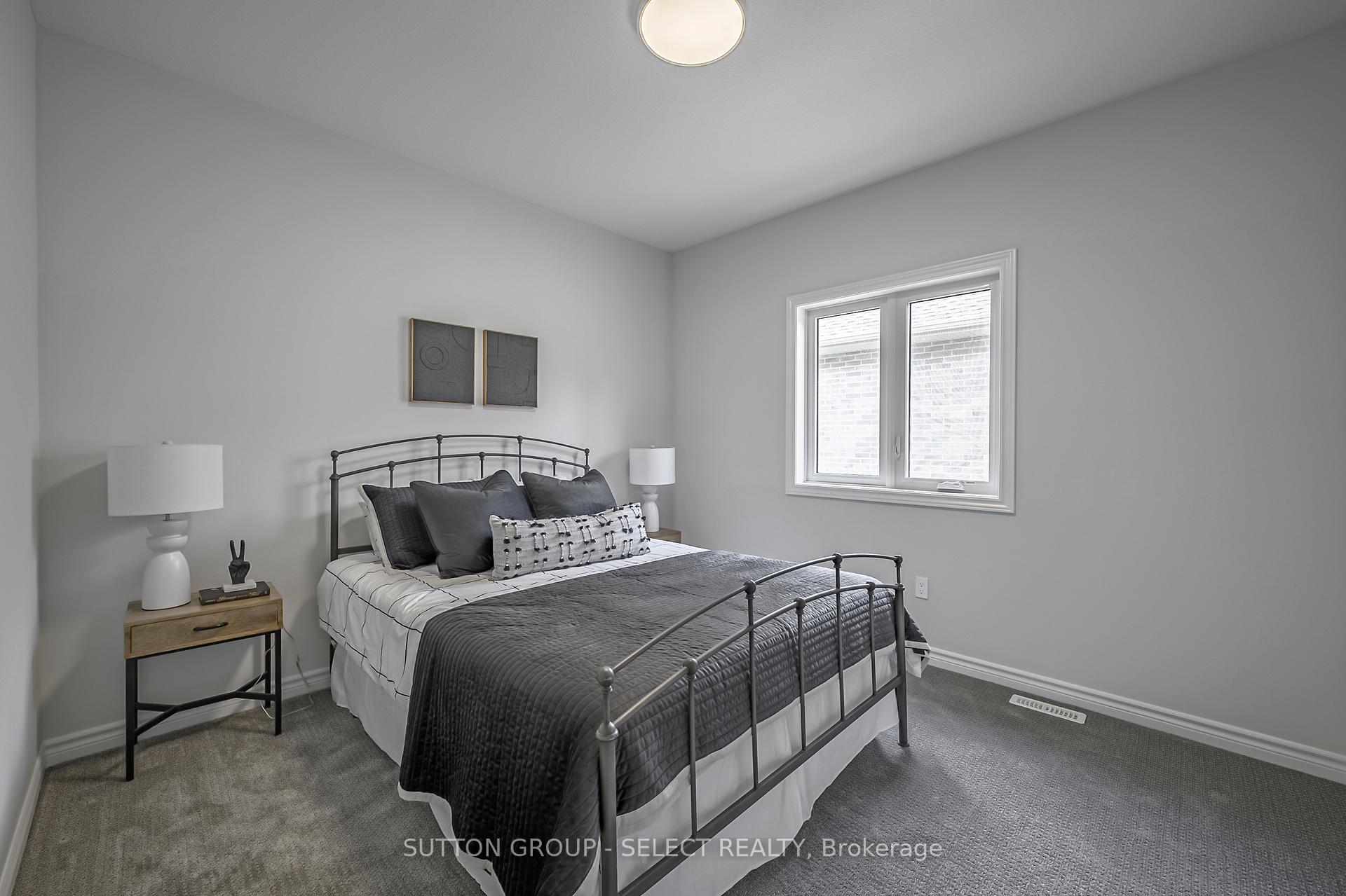 Photo 28 of 17 Spruce Crescent, North Middlesex, Parkhill — HOMEH