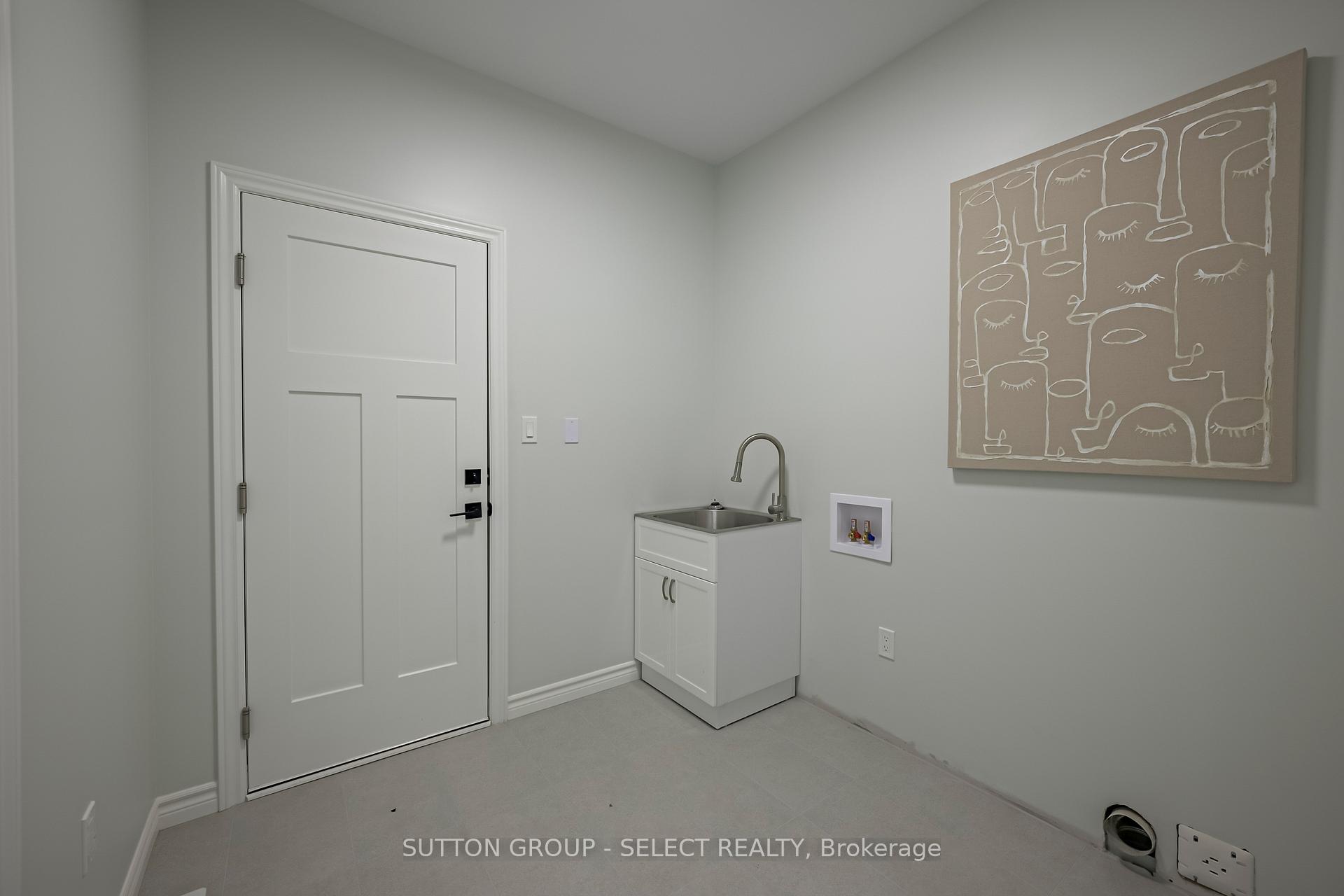 Photo 30 of 17 Spruce Crescent, North Middlesex, Parkhill — HOMEH