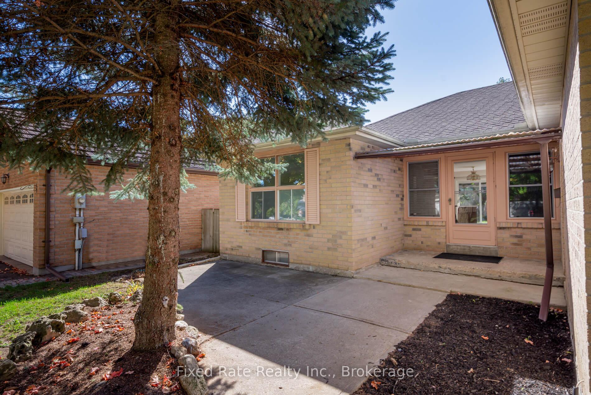 Photo 2 of 370 Selby Crescent, Newmarket, Bristol-London — HOMEH