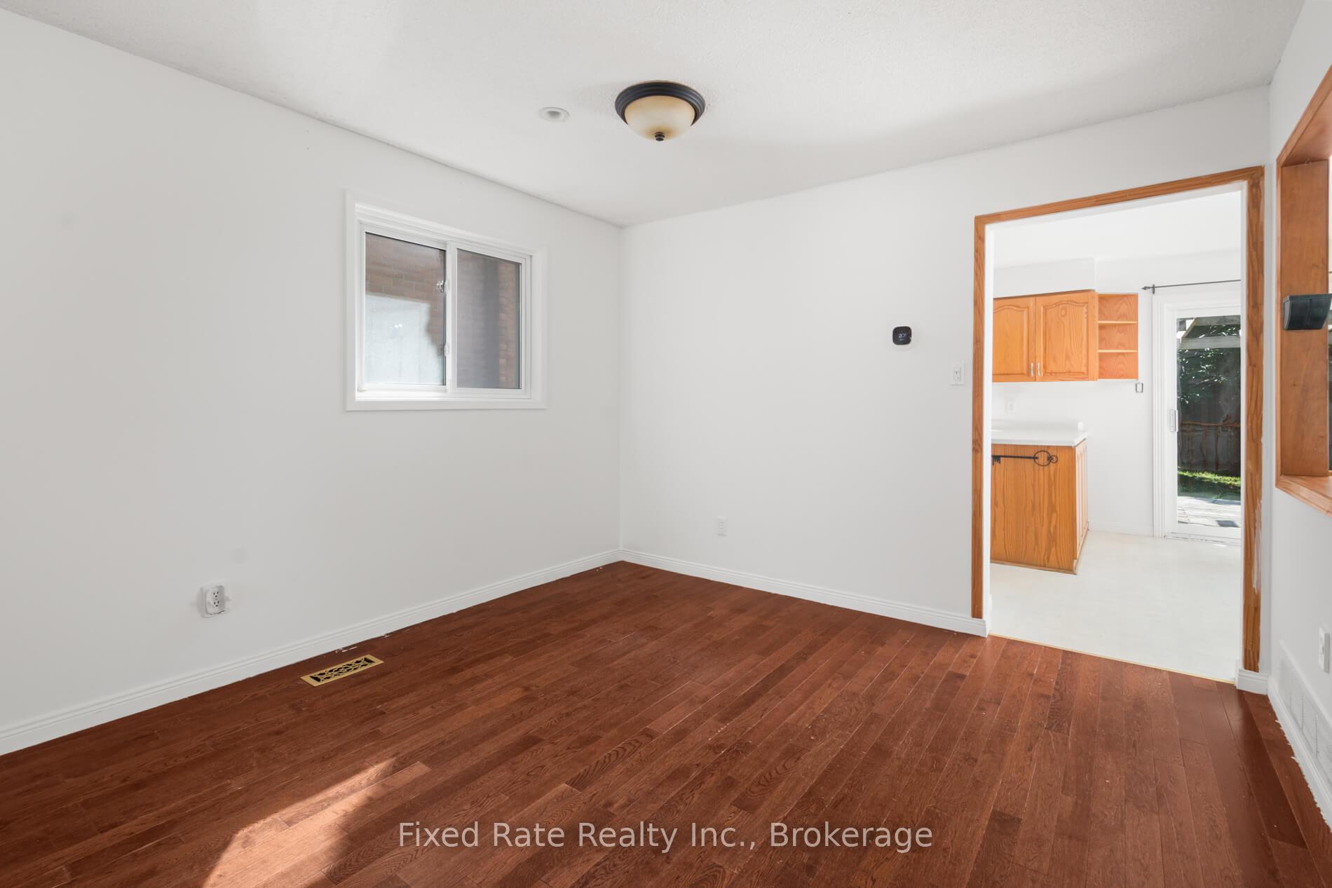 Photo 9 of 370 Selby Crescent, Newmarket, Bristol-London — HOMEH