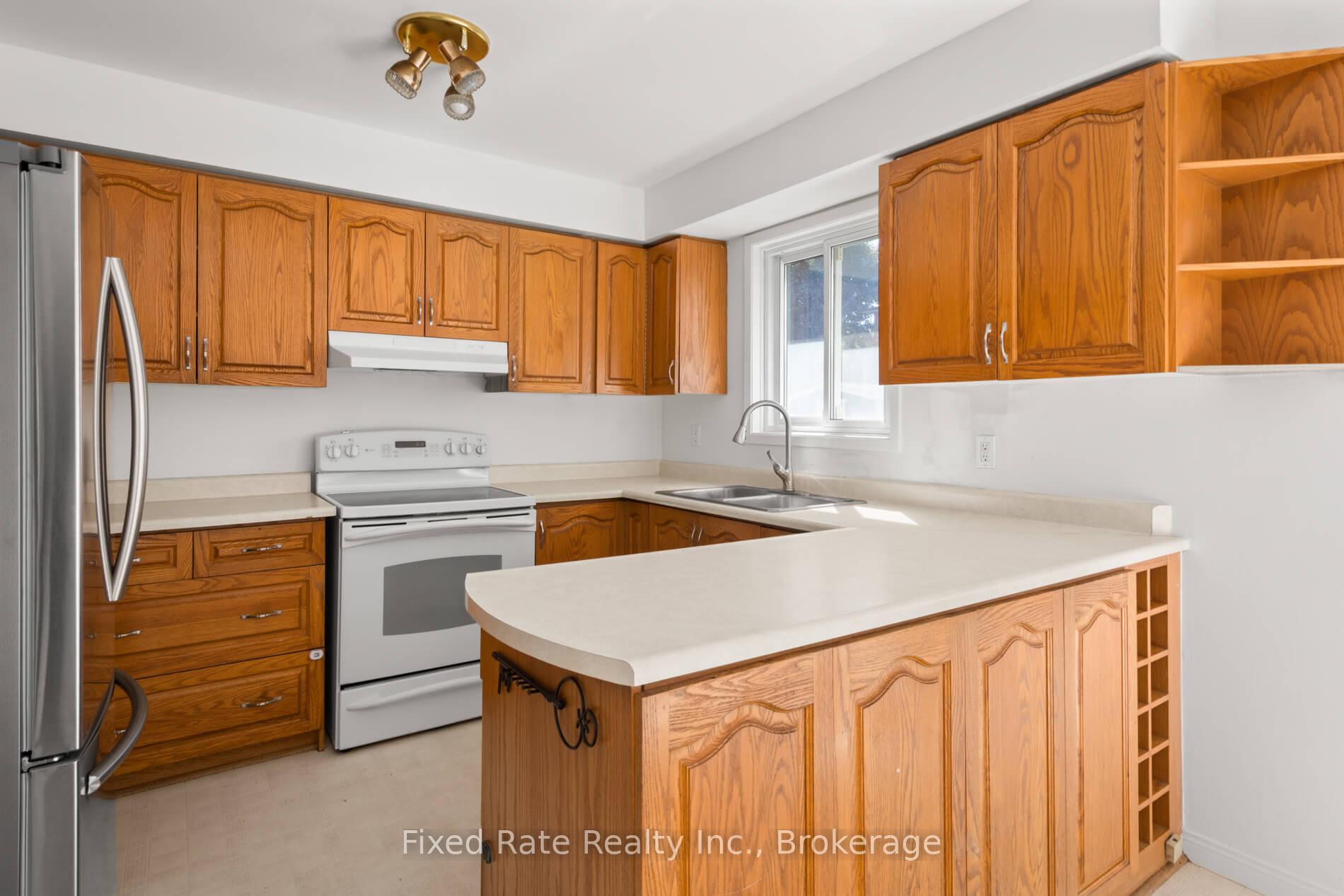 Photo 12 of 370 Selby Crescent, Newmarket, Bristol-London — HOMEH