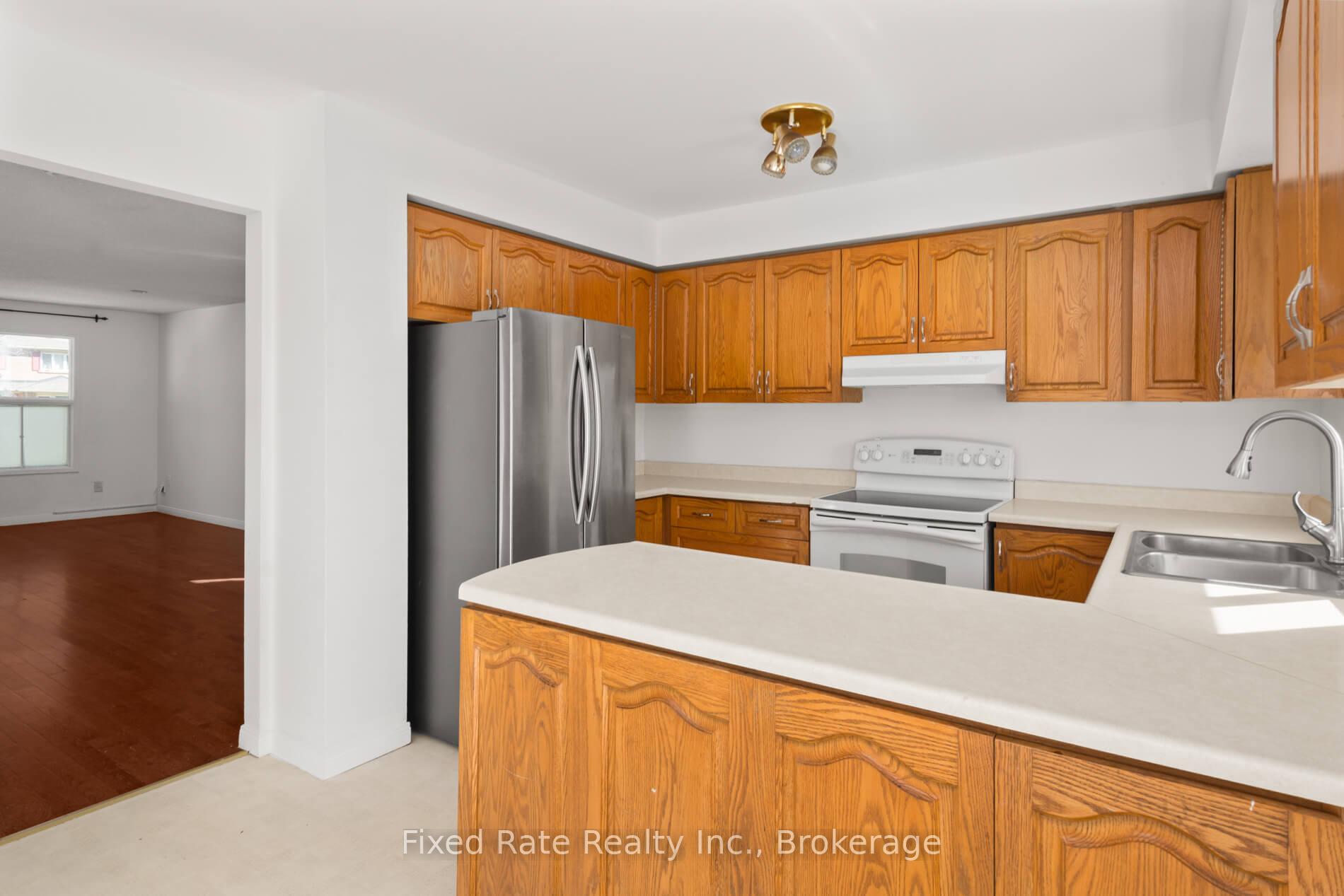 Photo 13 of 370 Selby Crescent, Newmarket, Bristol-London — HOMEH
