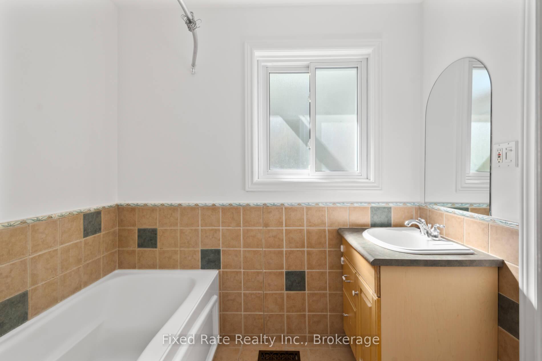 Photo 17 of 370 Selby Crescent, Newmarket, Bristol-London — HOMEH