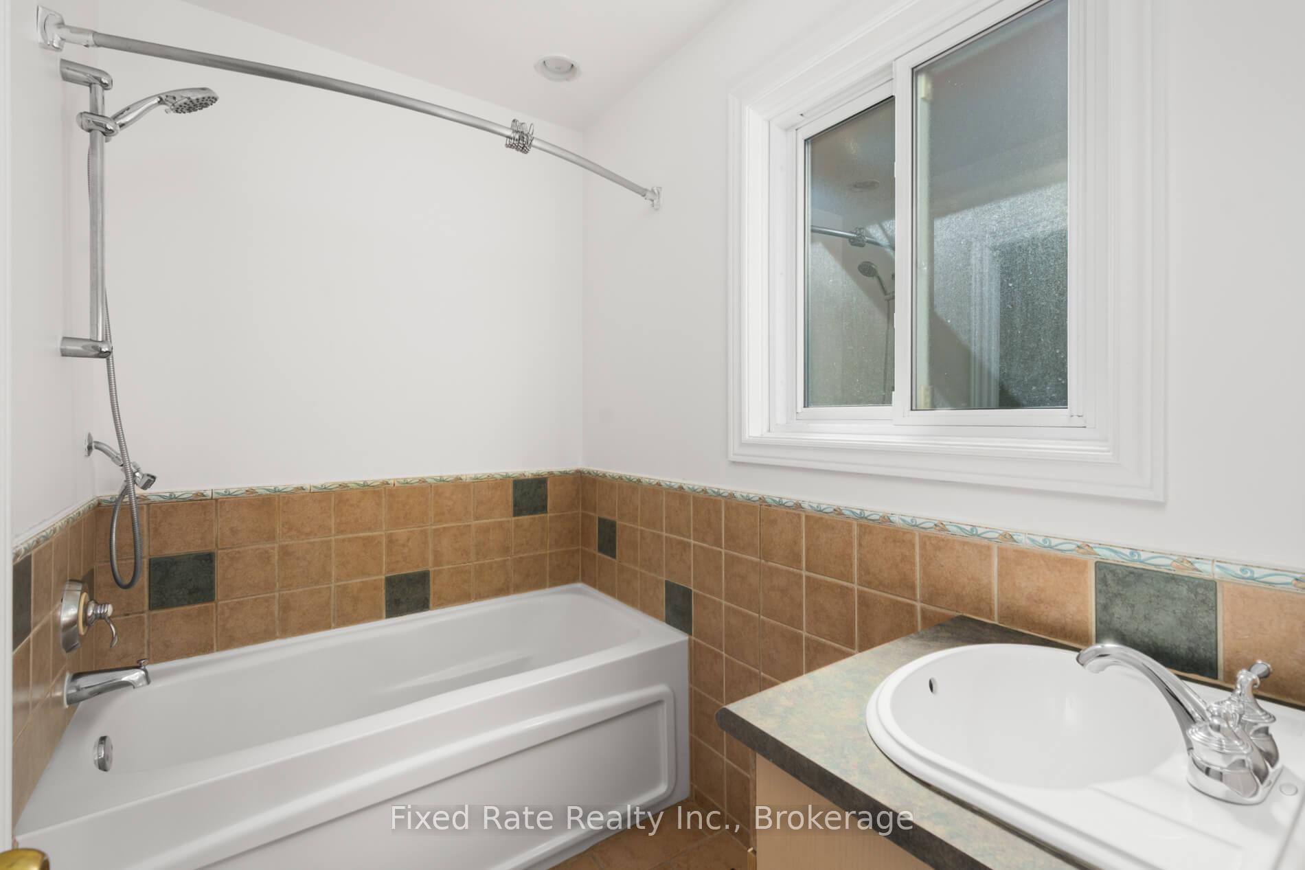 Photo 21 of 370 Selby Crescent, Newmarket, Bristol-London — HOMEH