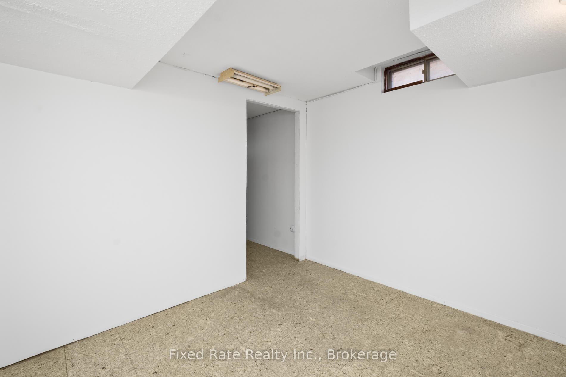 Photo 31 of 370 Selby Crescent, Newmarket, Bristol-London — HOMEH