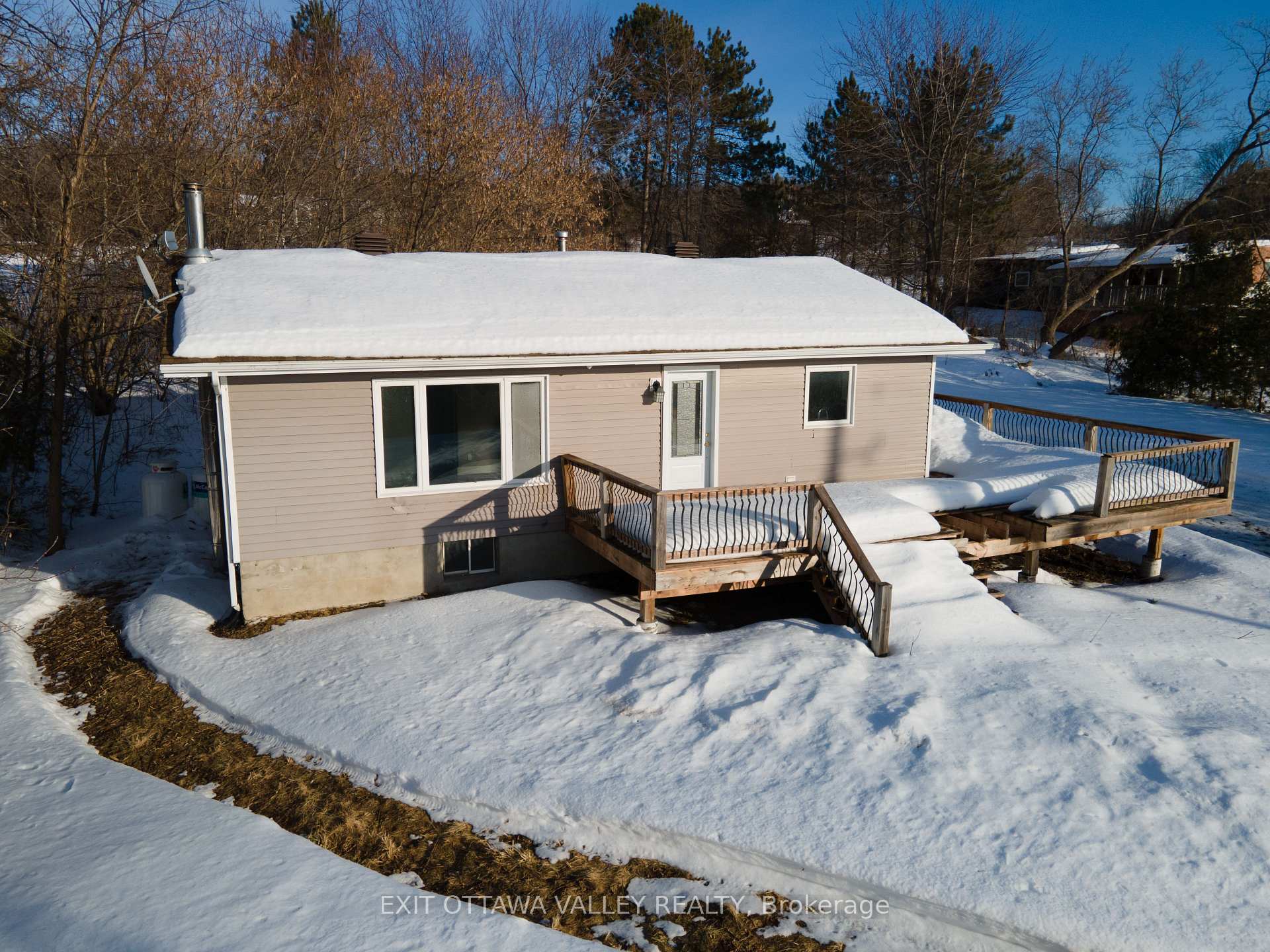 Photo 20 of 36740 Highway 41, North Algona Wilberforce, North Algona/Wilberforce Twp — HOMEH