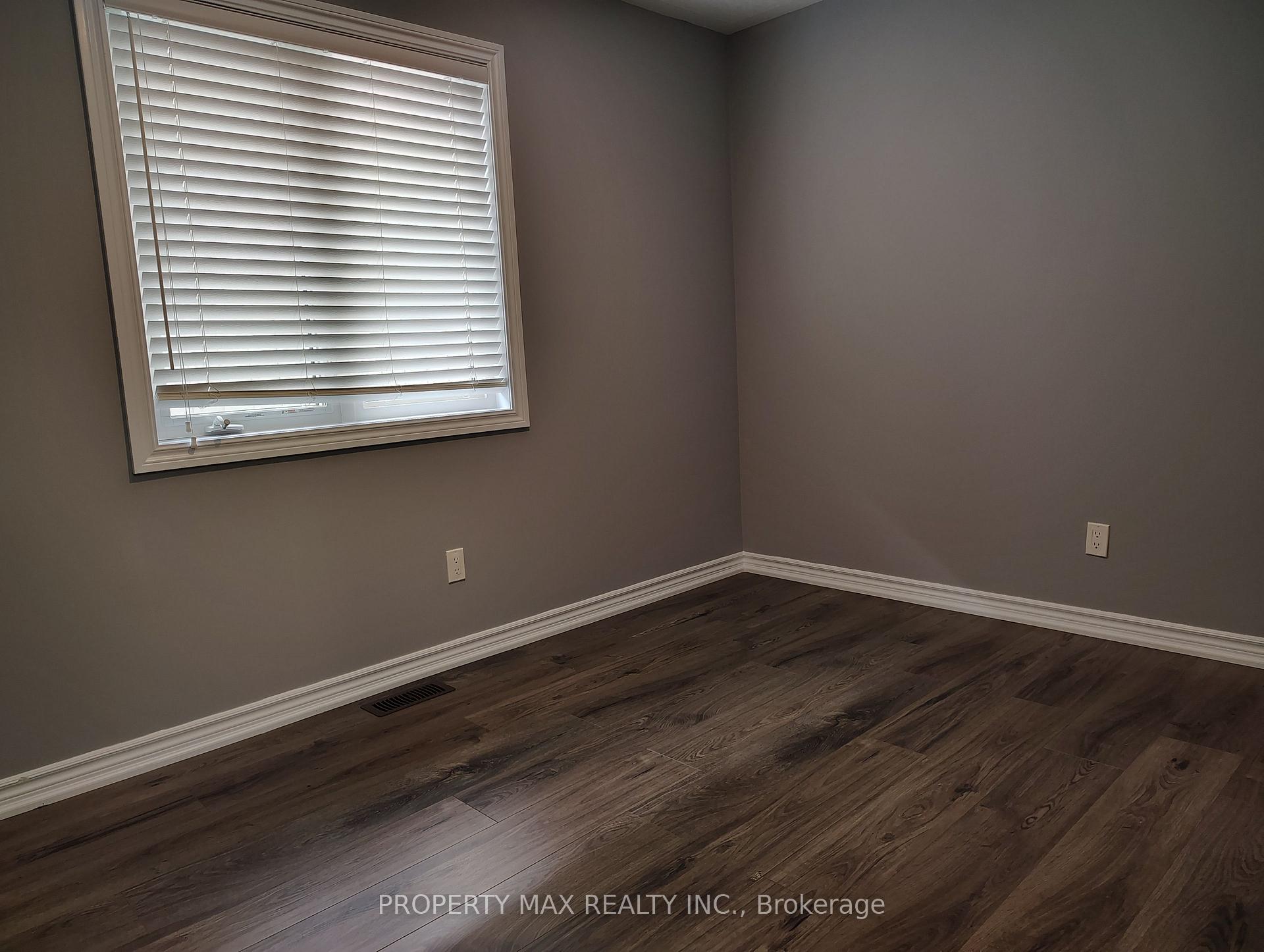 Photo 14 of 104 Diana Drive, Orillia — HOMEH