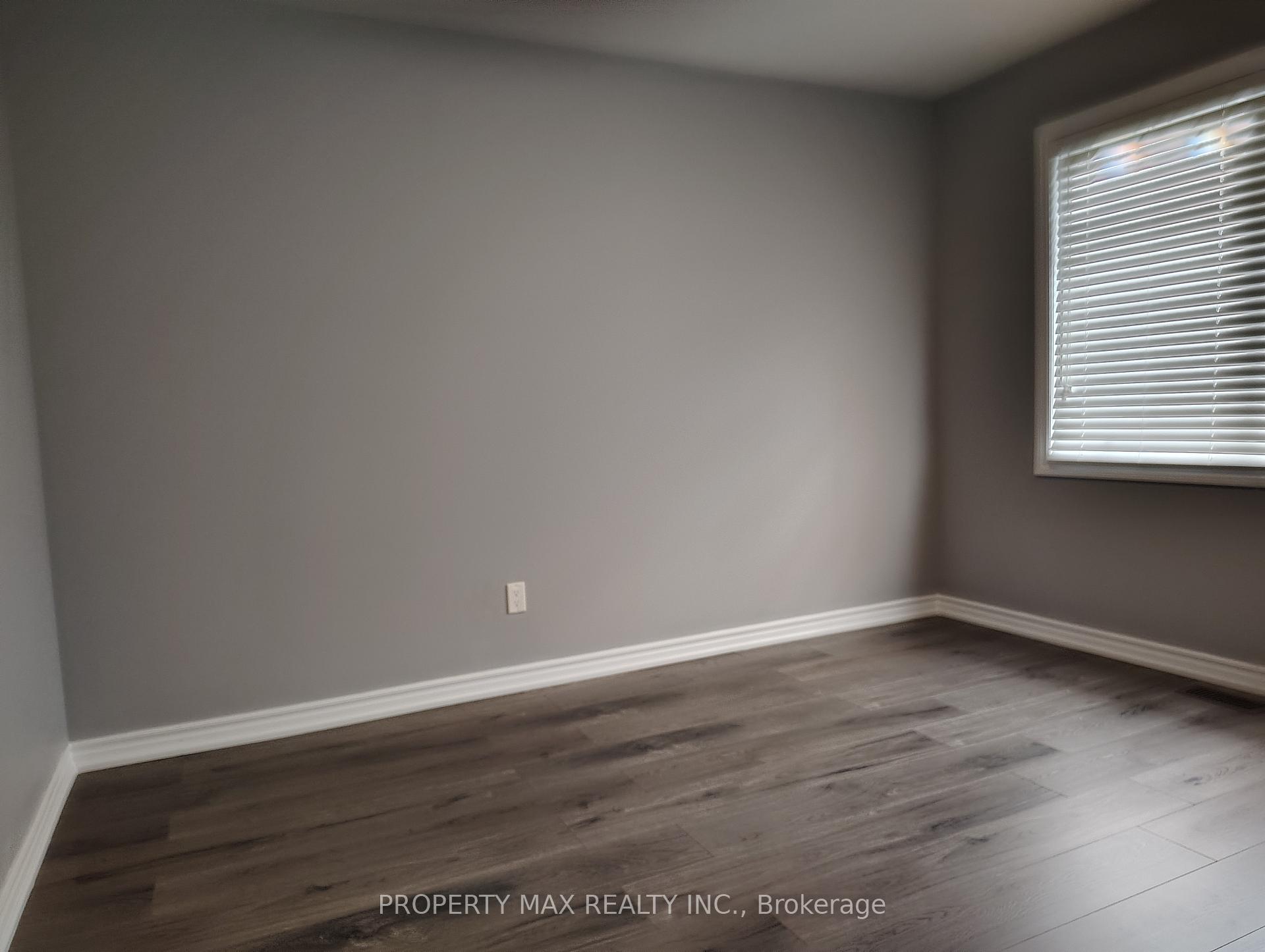 Photo 15 of 104 Diana Drive, Orillia — HOMEH