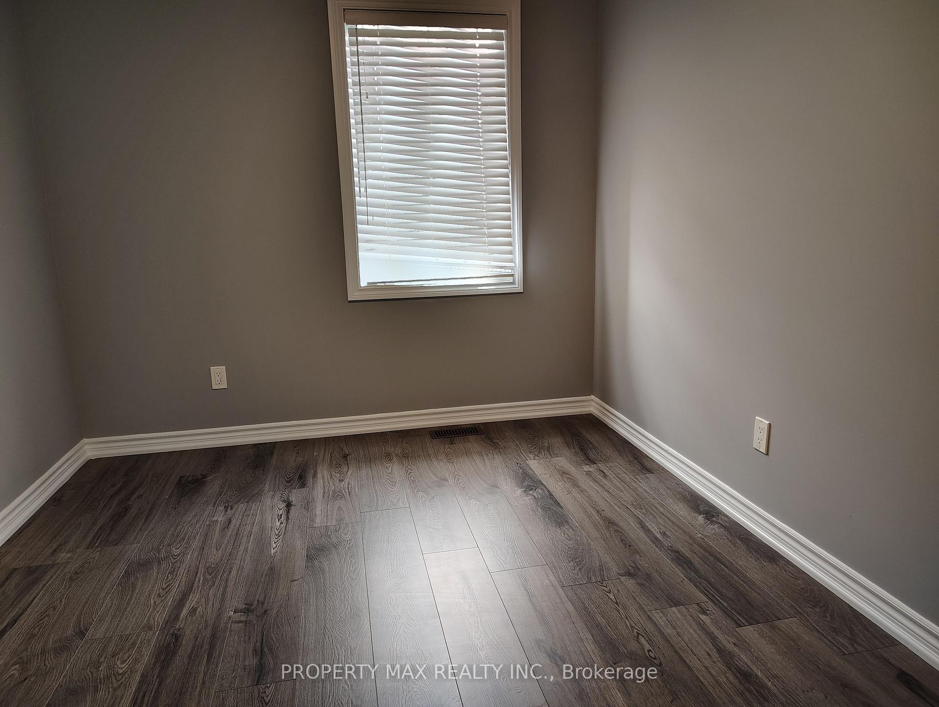 Photo 17 of 104 Diana Drive, Orillia — HOMEH