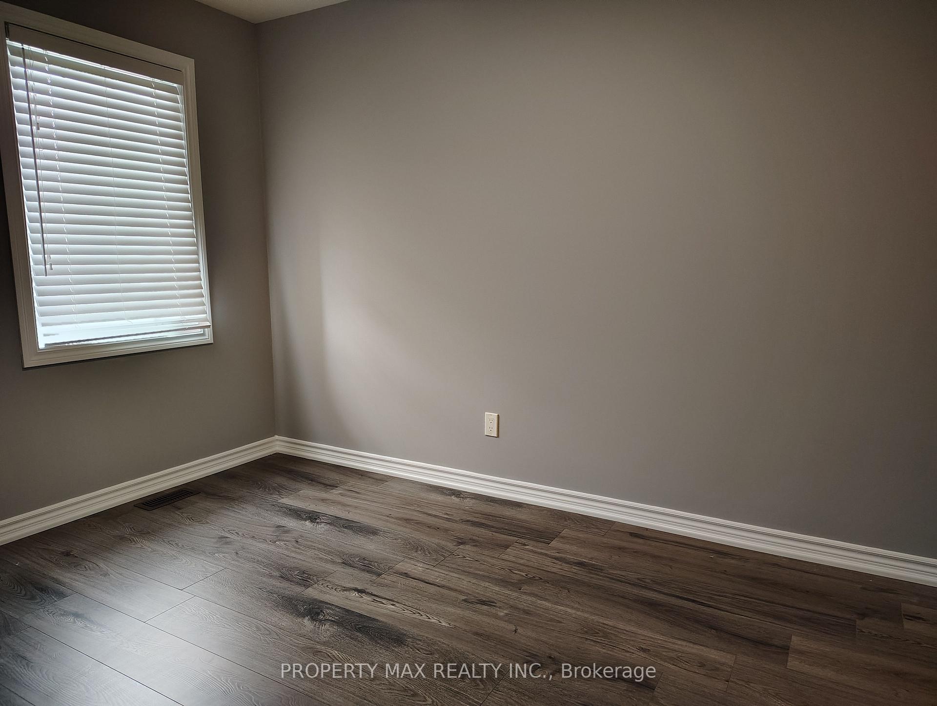 Photo 18 of 104 Diana Drive, Orillia — HOMEH