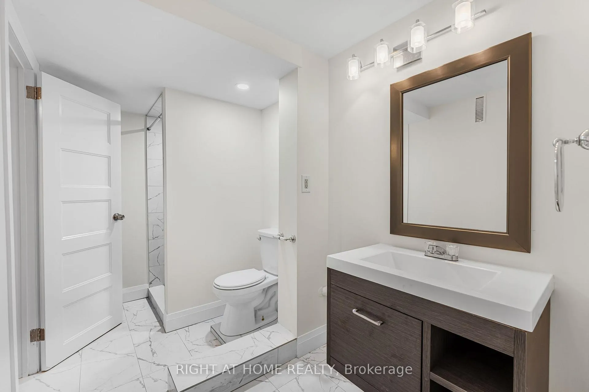 Photo 12 of Unit Lower, 6874 Waters Avenue, Niagara Falls, Arad/Fallsview — HOMEH