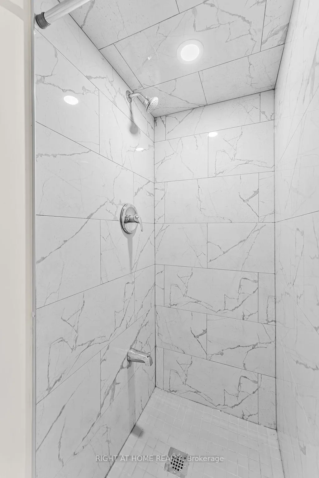 Photo 13 of Unit Lower, 6874 Waters Avenue, Niagara Falls, Arad/Fallsview — HOMEH