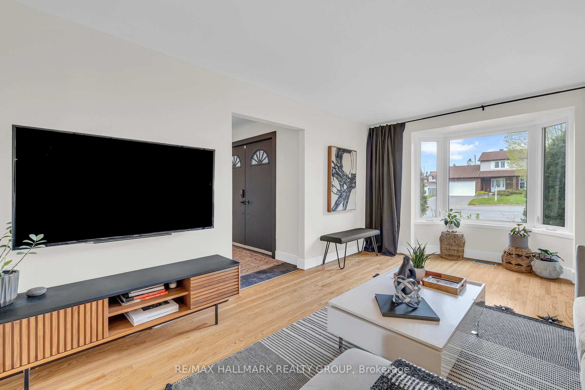 Photo 5 of 496 Newman Avenue, Ottawa, Overbrook/Castle Heights — HOMEH