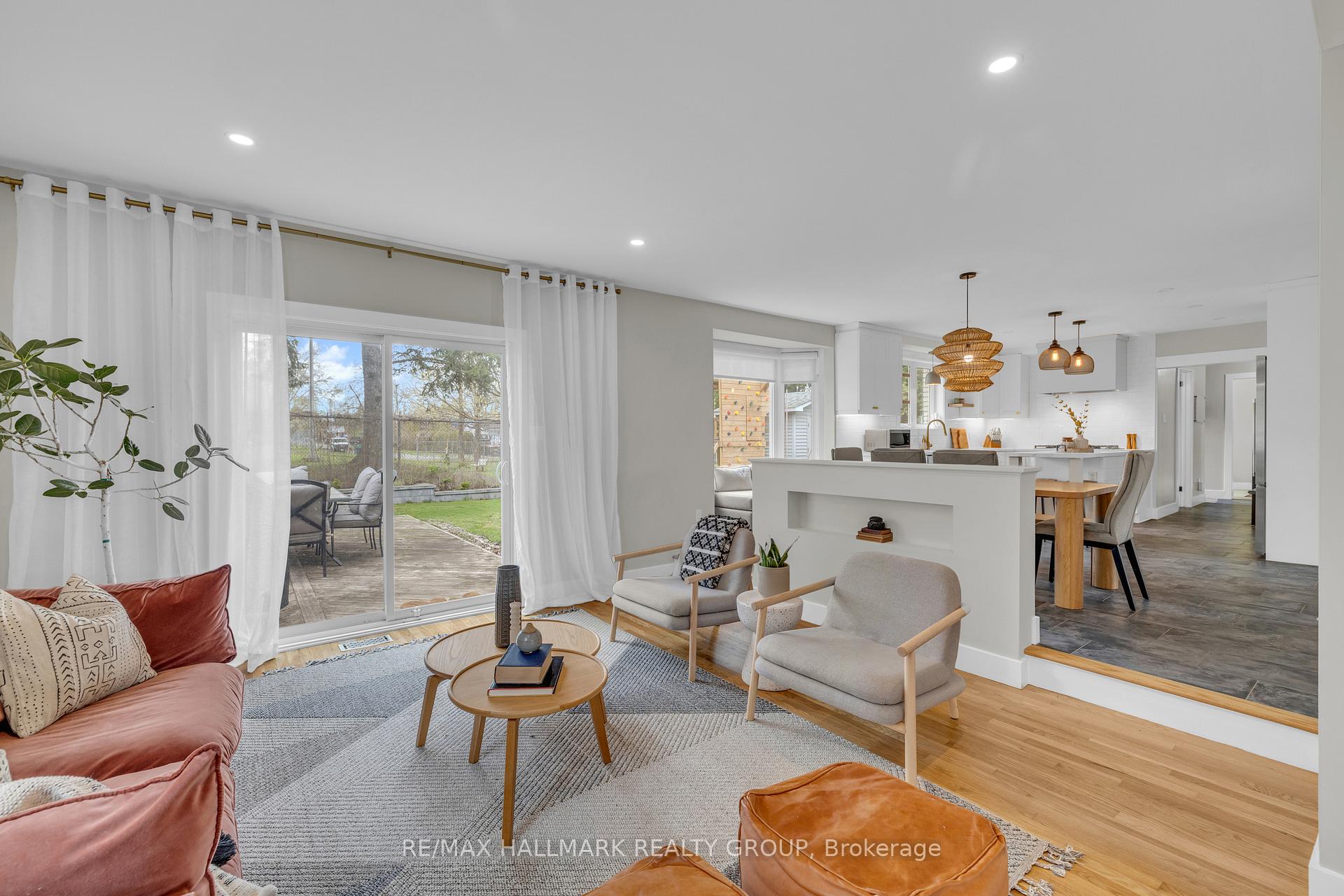Photo 10 of 496 Newman Avenue, Ottawa, Overbrook/Castle Heights — HOMEH