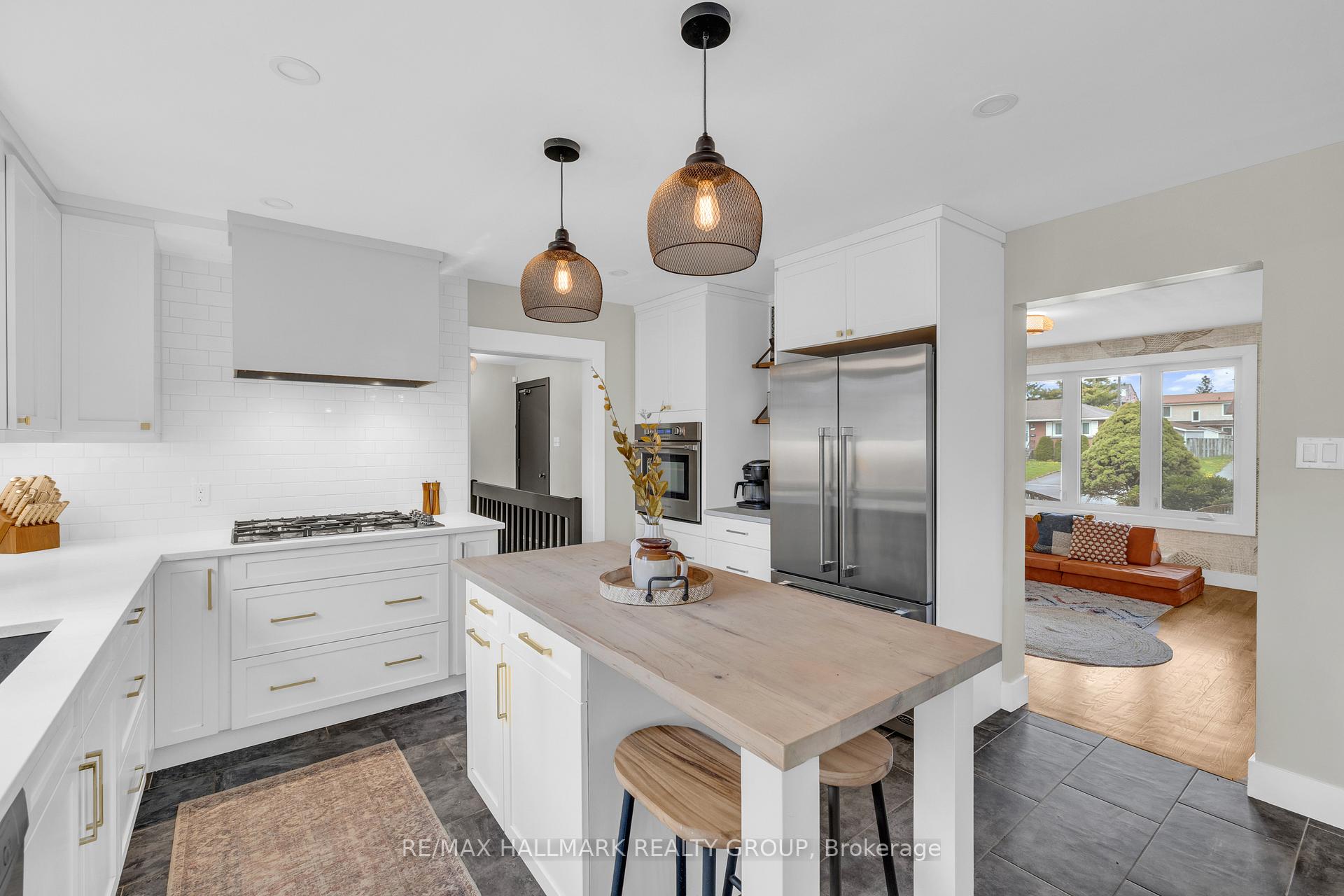 Photo 13 of 496 Newman Avenue, Ottawa, Overbrook/Castle Heights — HOMEH
