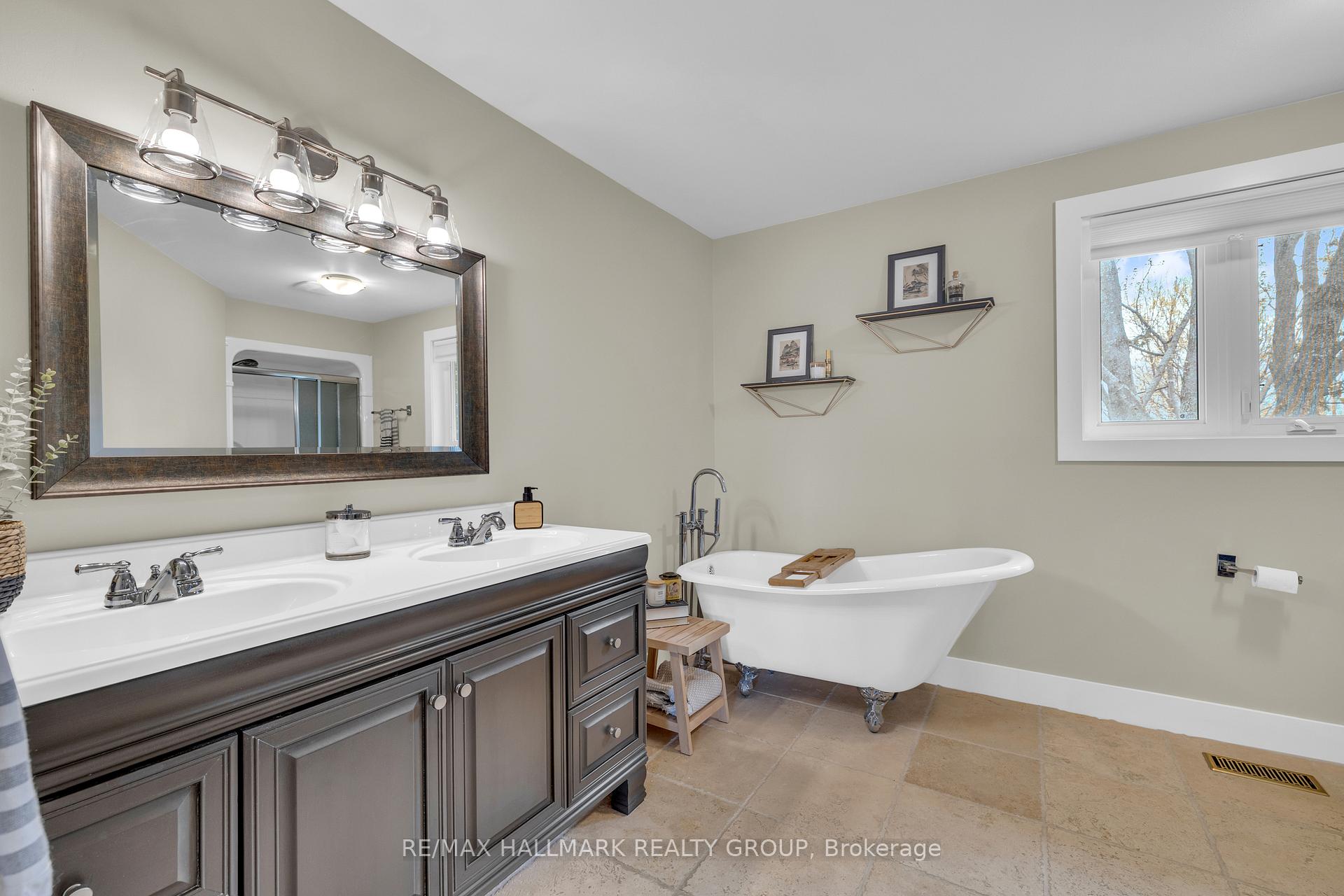 Photo 27 of 496 Newman Avenue, Ottawa, Overbrook/Castle Heights — HOMEH