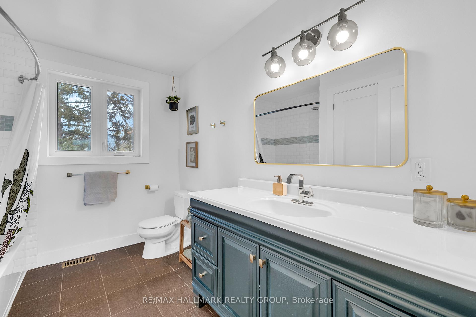 Photo 33 of 496 Newman Avenue, Ottawa, Overbrook/Castle Heights — HOMEH
