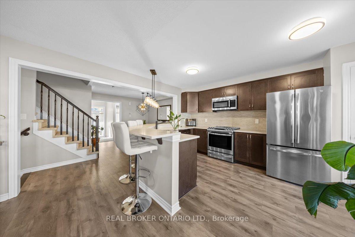 Photo 6 of 504 Broadleaf Street, Ottawa, Avalon West — HOMEH