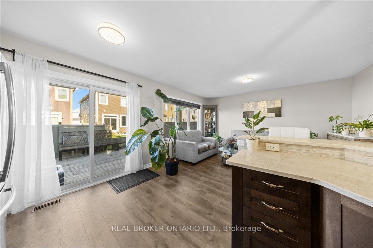 Photo 8 of 504 Broadleaf Street, Ottawa, Avalon West — HOMEH