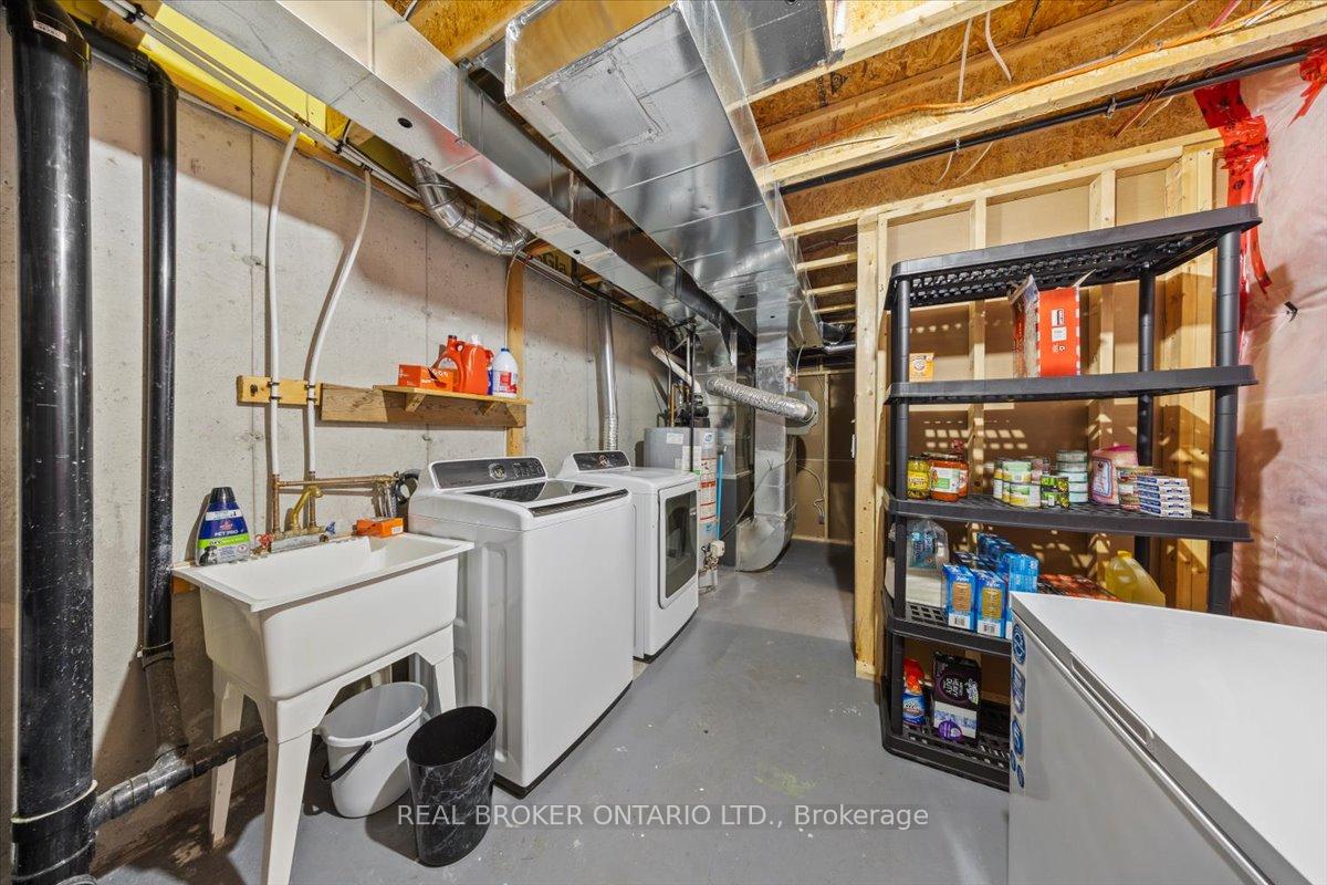Photo 18 of 504 Broadleaf Street, Ottawa, Avalon West — HOMEH
