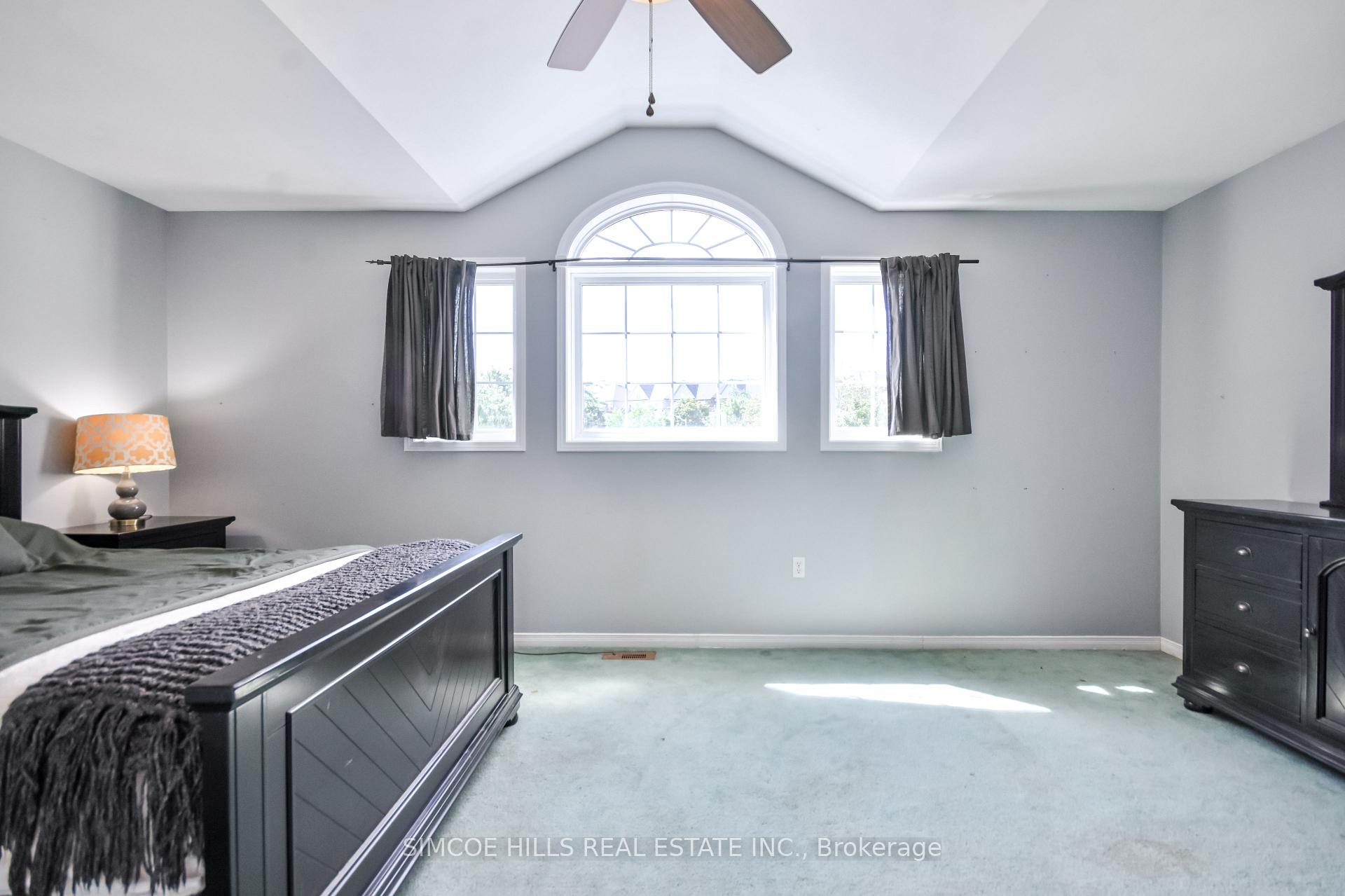 Photo 12 of 73 Vanessa Drive, Orillia — HOMEH