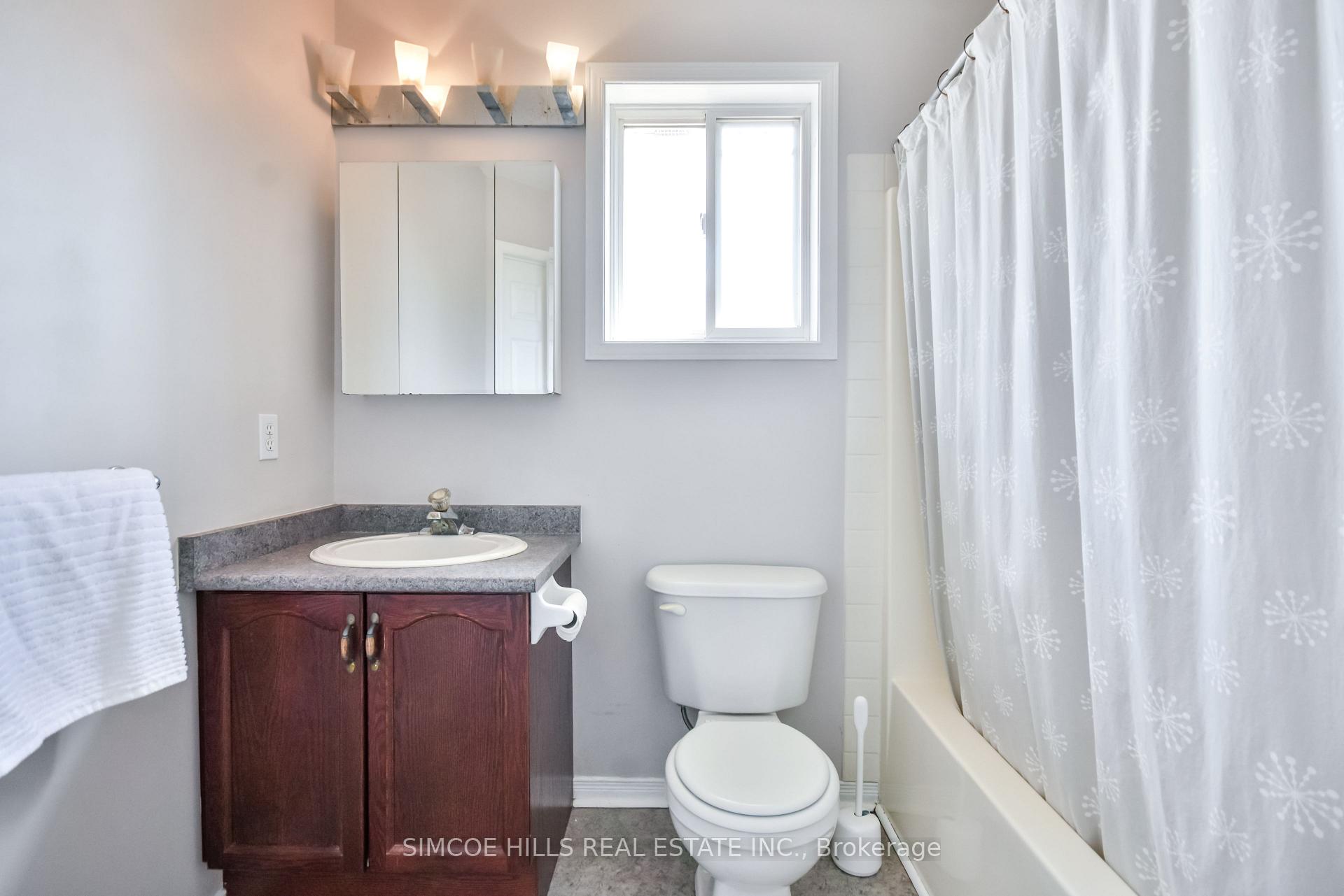 Photo 14 of 73 Vanessa Drive, Orillia — HOMEH