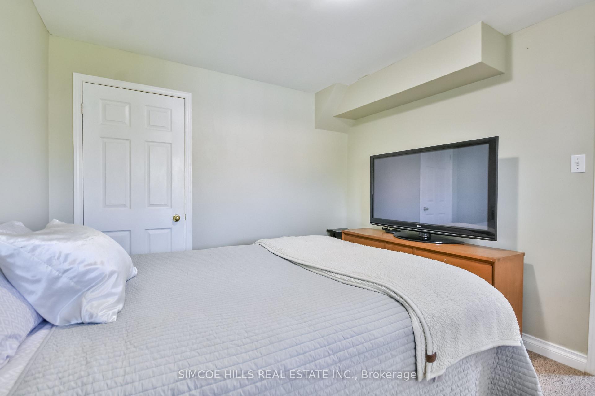 Photo 22 of 73 Vanessa Drive, Orillia — HOMEH