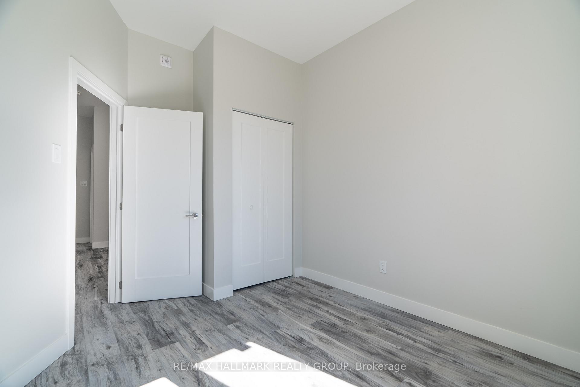 Photo 5 of Unit 1, 261 Somerset Street E, Ottawa, Ottawa Centre — HOMEH