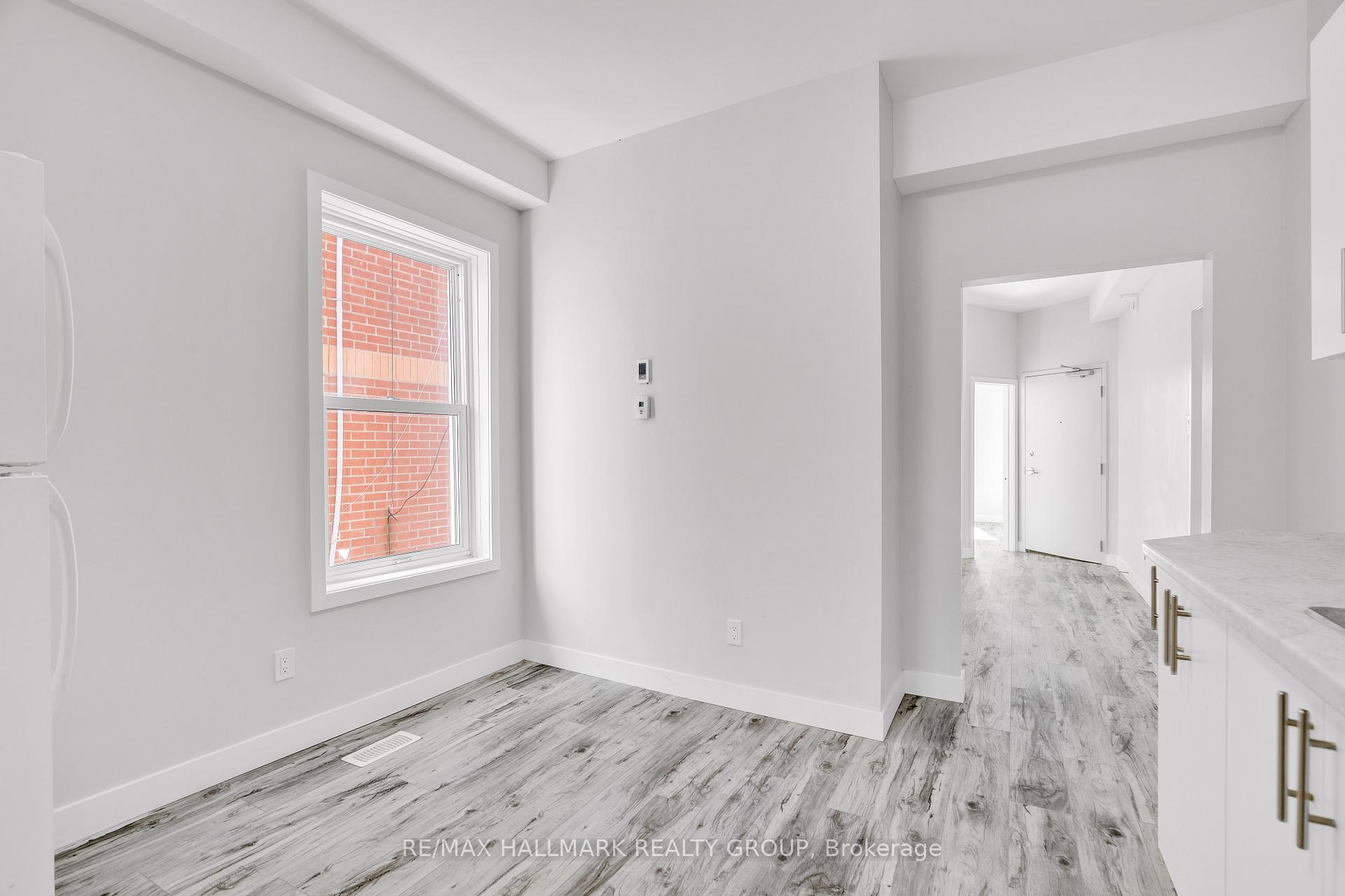 Photo 9 of Unit 1, 261 Somerset Street E, Ottawa, Ottawa Centre — HOMEH